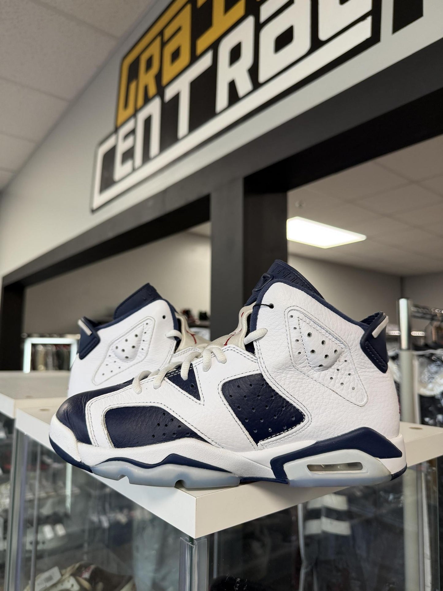 Jordan 6 "Olympic" Used Size 6Y/7.5W