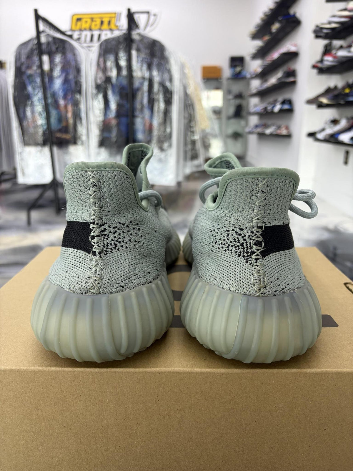 Yeezy 350 V2 "Salt" Used Size 10.5