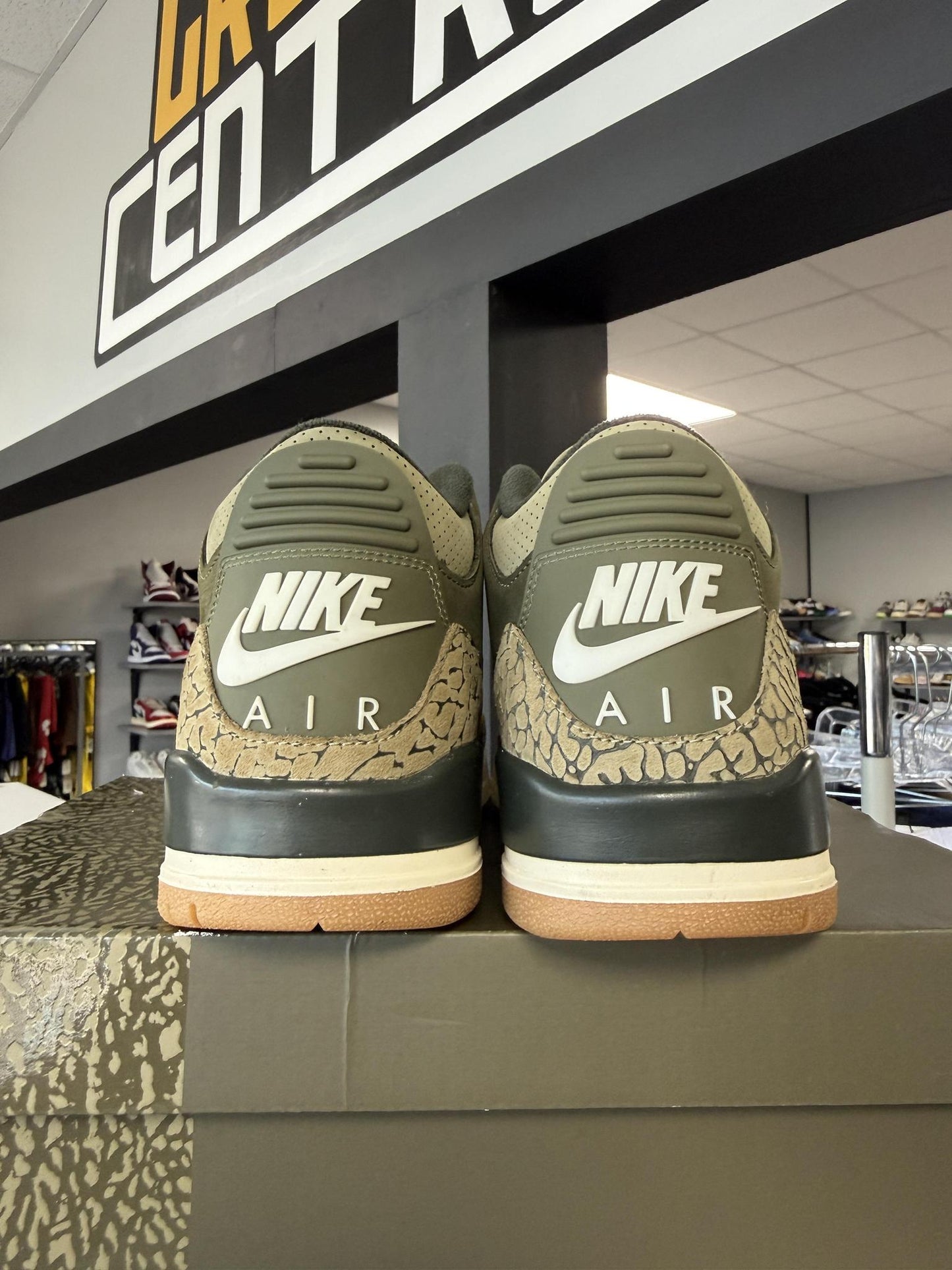 Jordan 3 "Family Affair" Used Size 9.5
