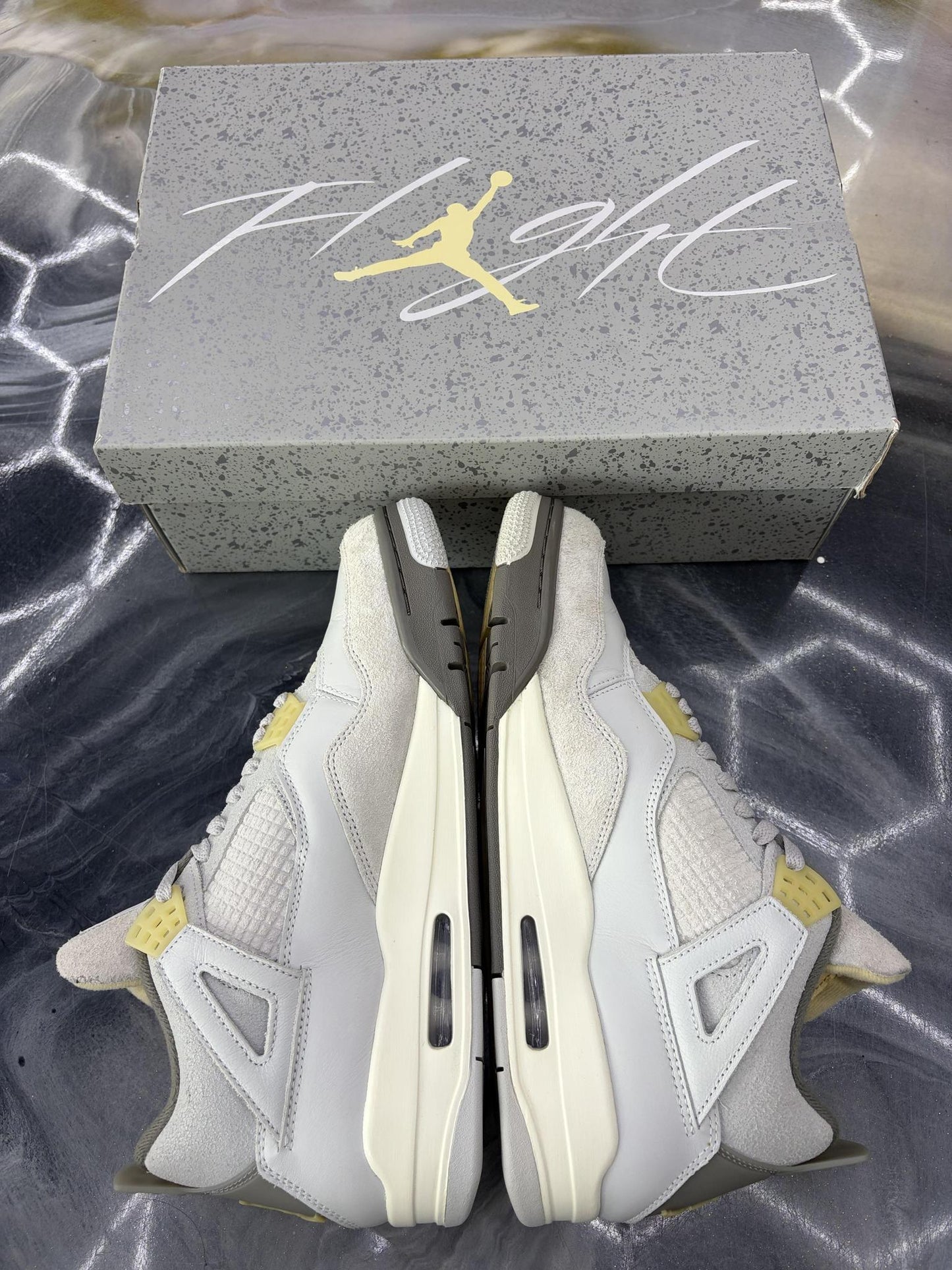 Jordan 4 "Craft Photon" Used Size 11