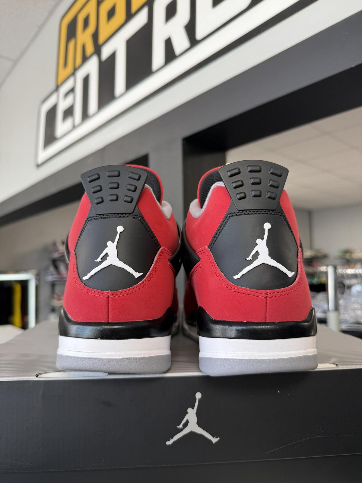 Jordan 4 "Toro" Used Size 10