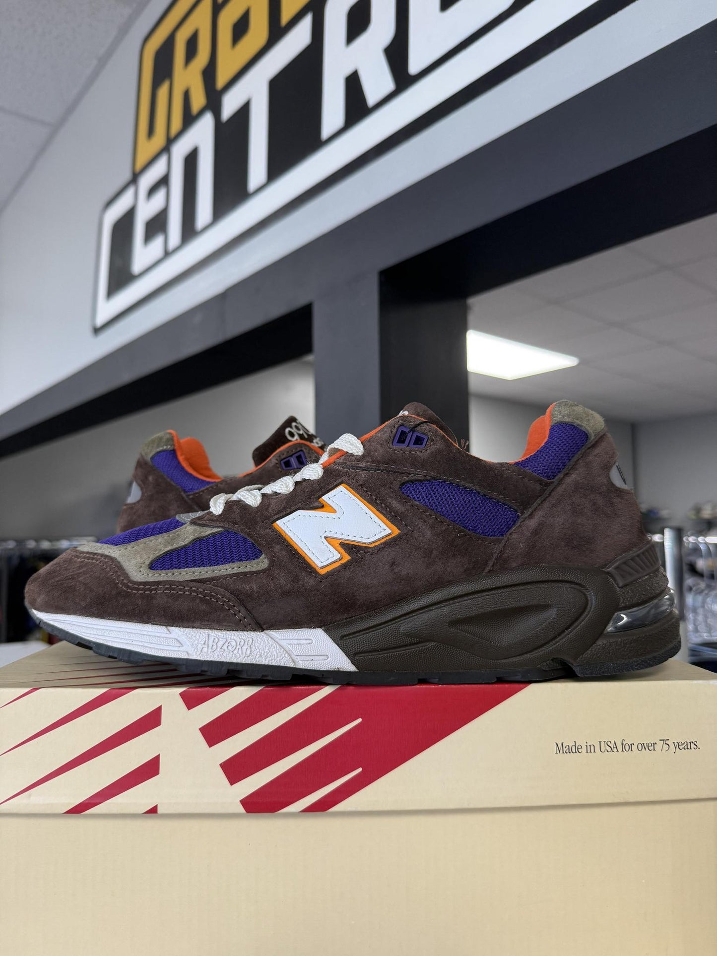 New Balance 990 "Brown Purple" Used Size 11
