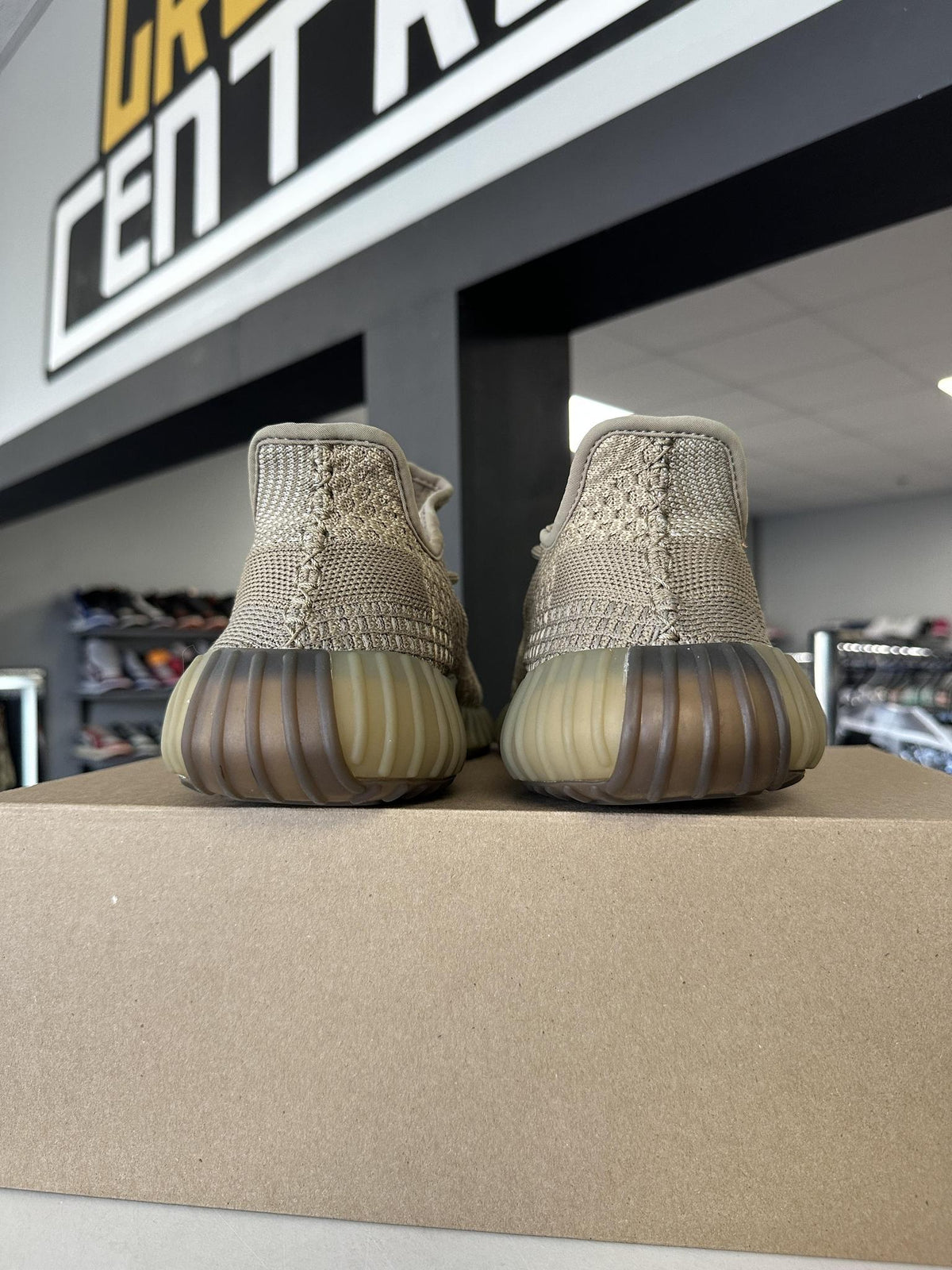 Yeezy 350 V2 "Sand Taupe" Used Size 9