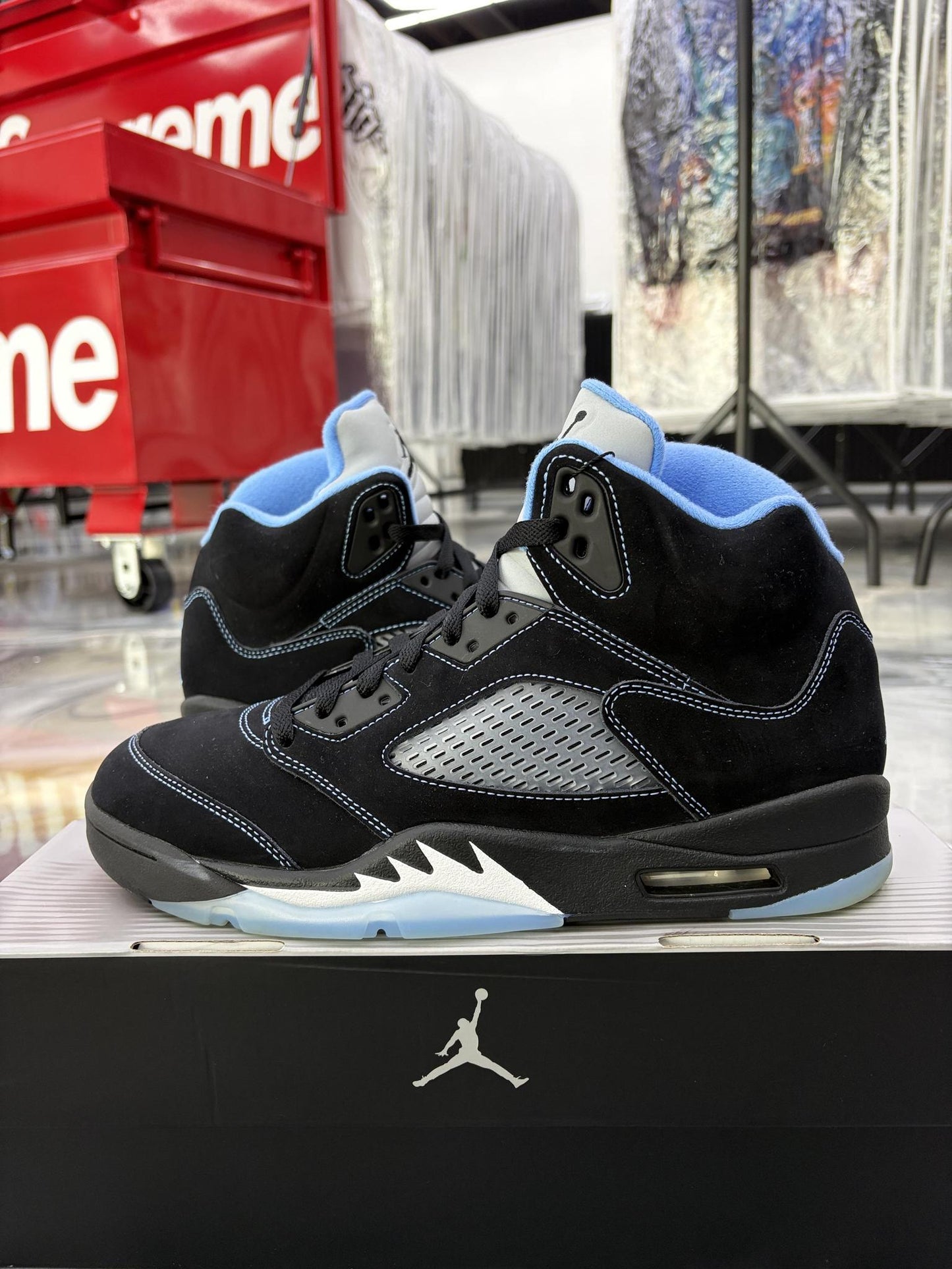 Jordan 5 "Black University Blue" Used Size 10