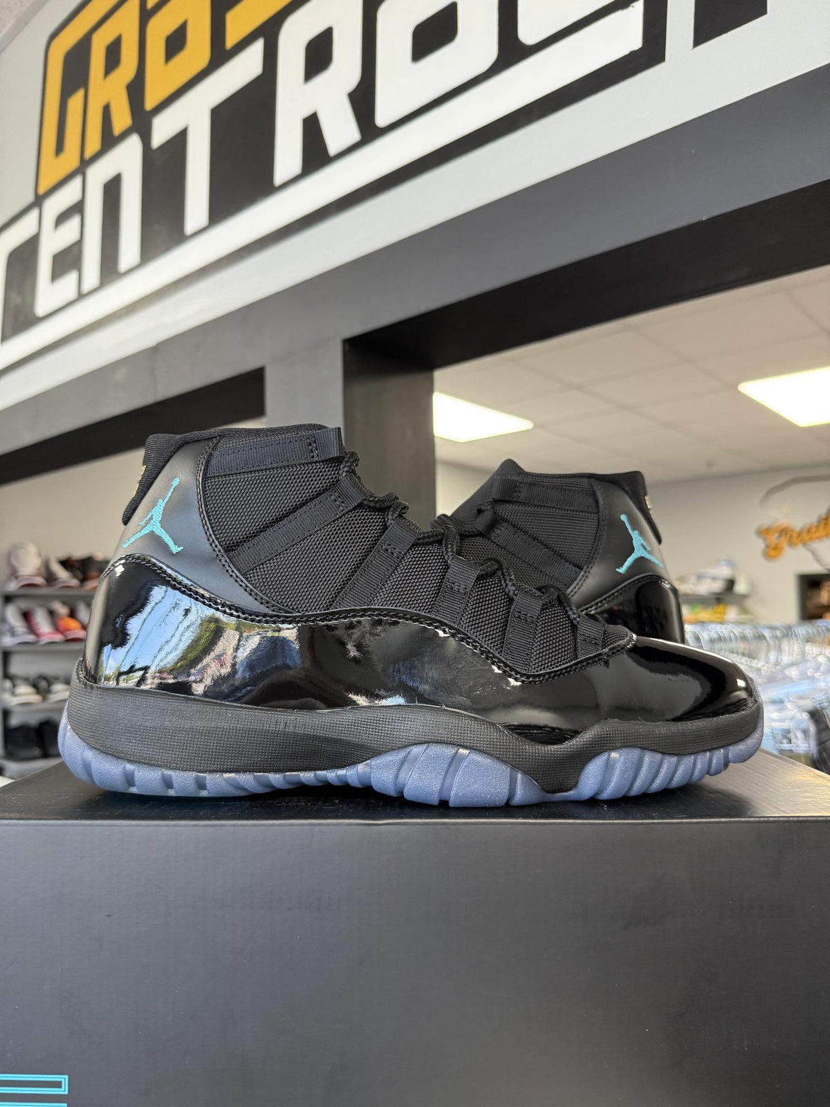 Jordan 11 "Gamma" Used Size 12