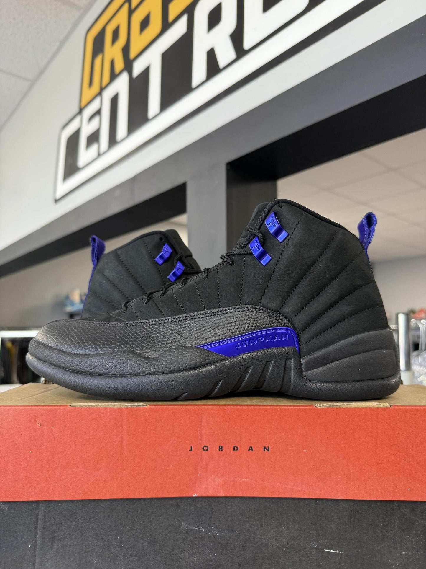 Jordan 12 "Dark Concord" Used Size 8