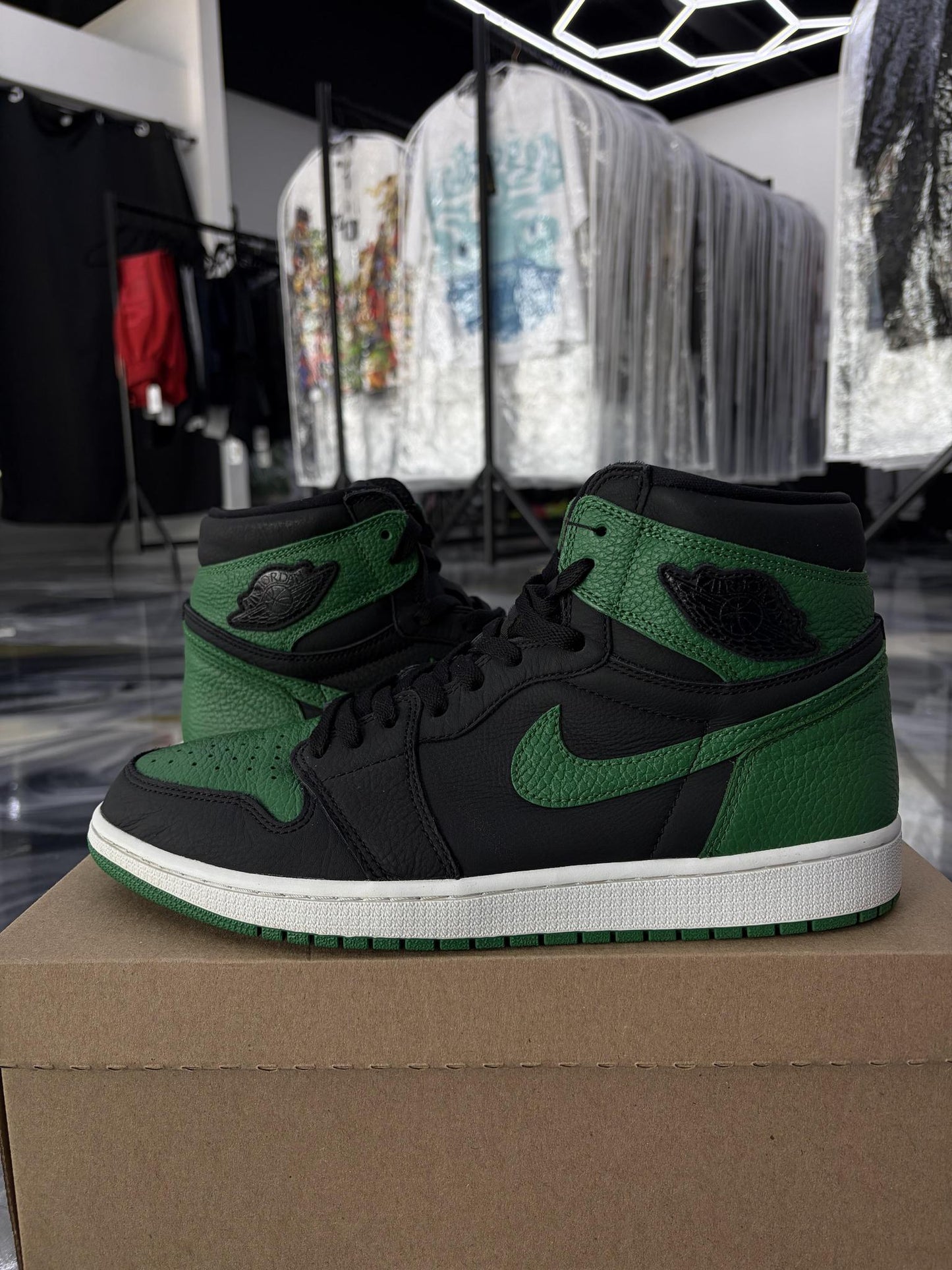 Jordan 1 "Pine Green 2.0" Used Size 12