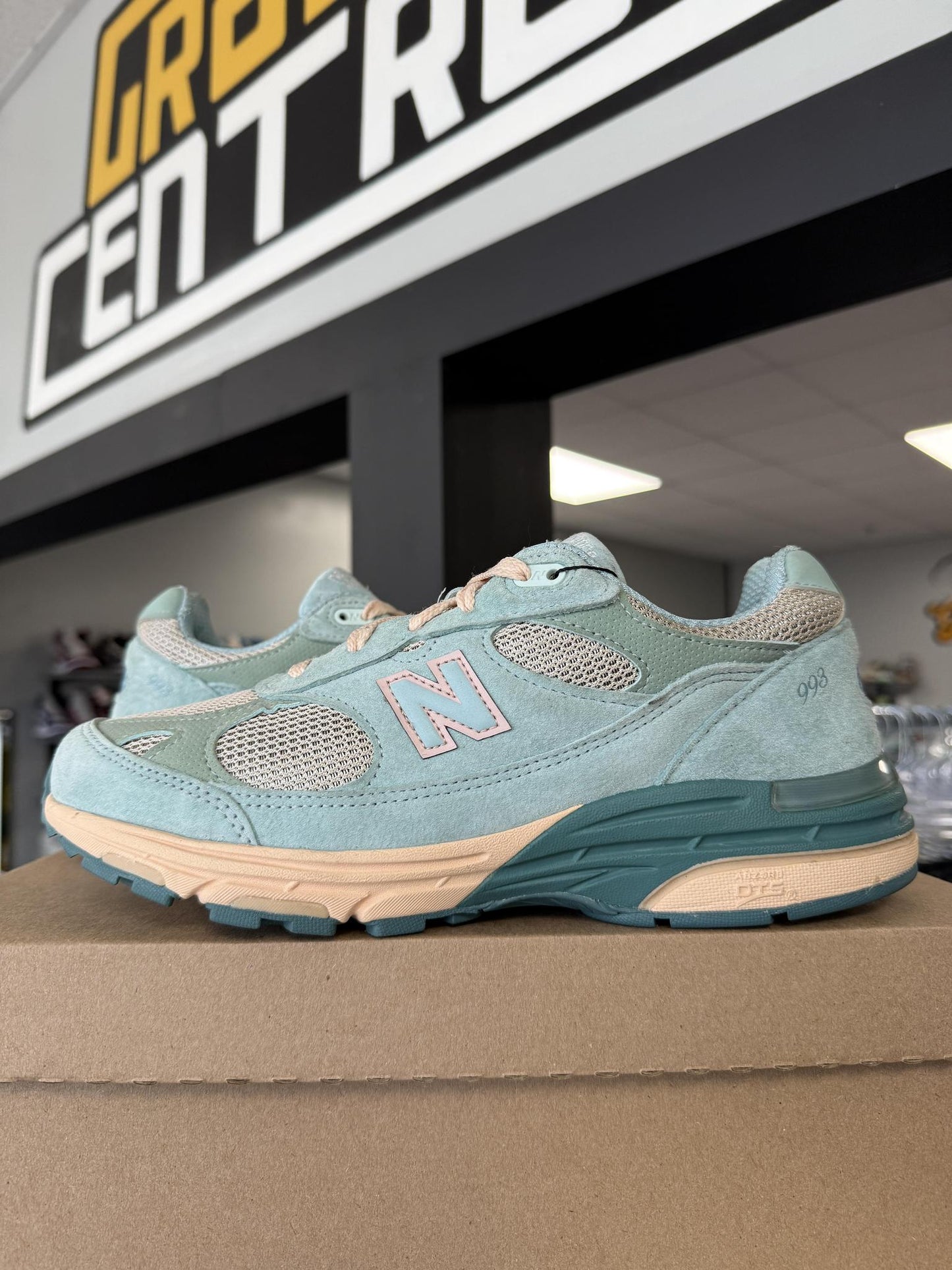 New Balance 993 Joe Fresh Goods "Blue" Used Size 8