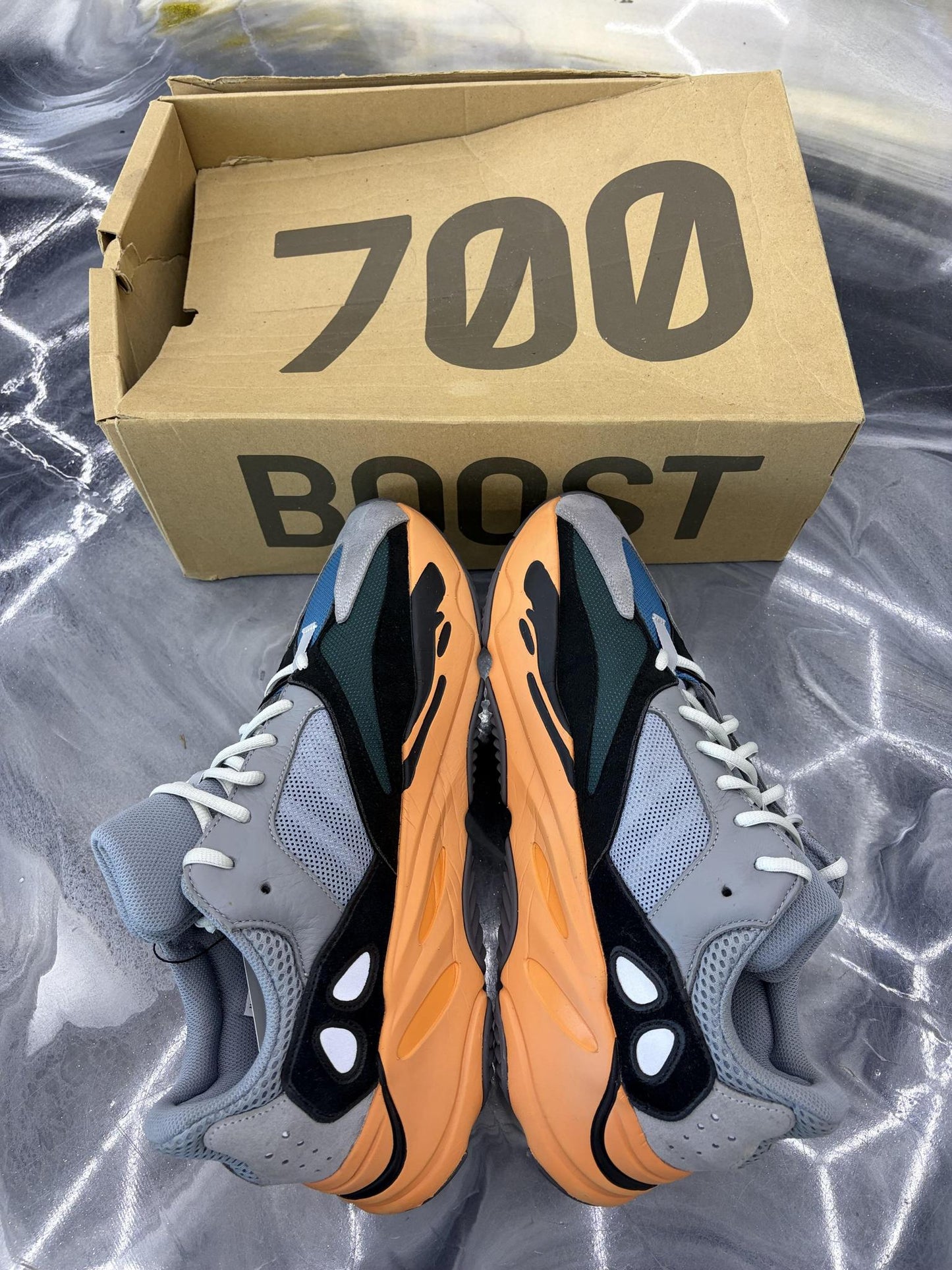 Yeezy 700 "Wash Orange" Used Size 14.5