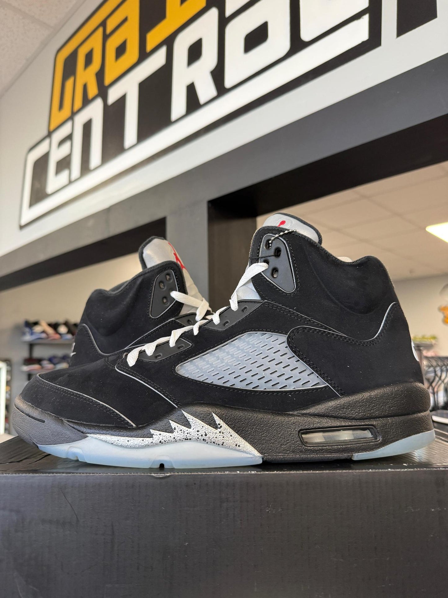 Jordan 5 "Metallic Reimagined" Used Size 12