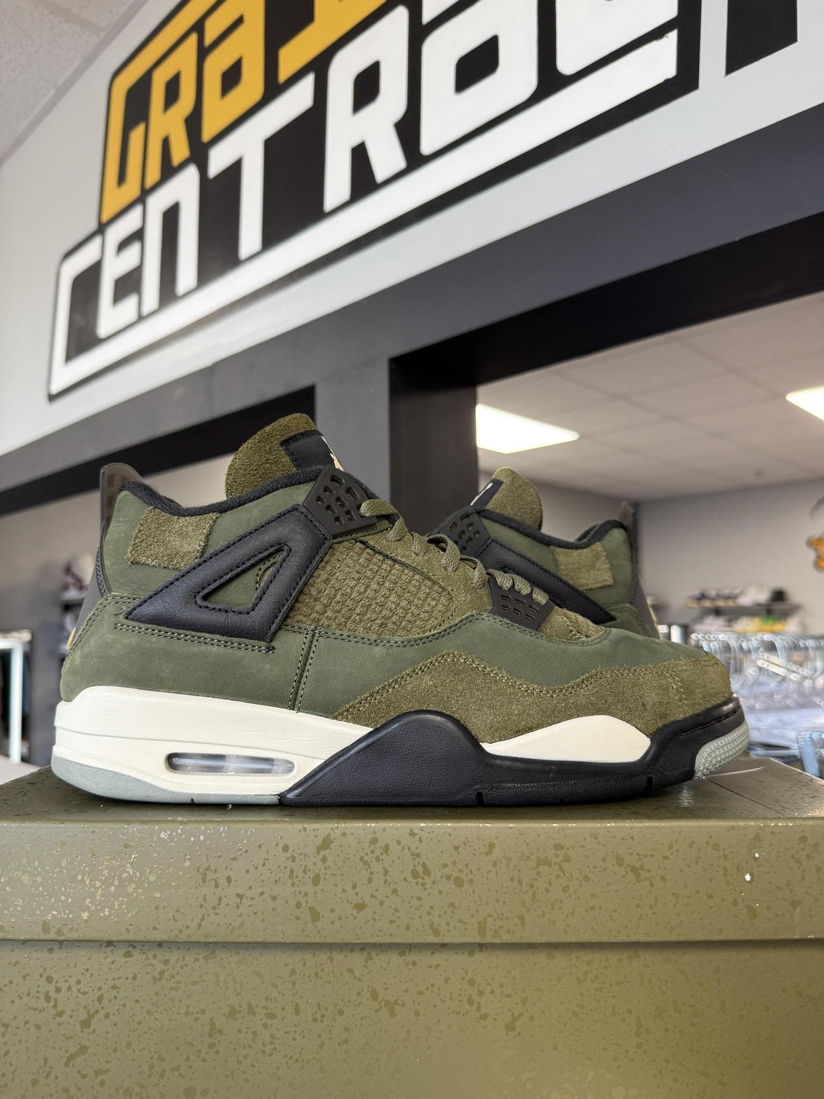 Jordan 4 "Craft Olive" Used Size 13
