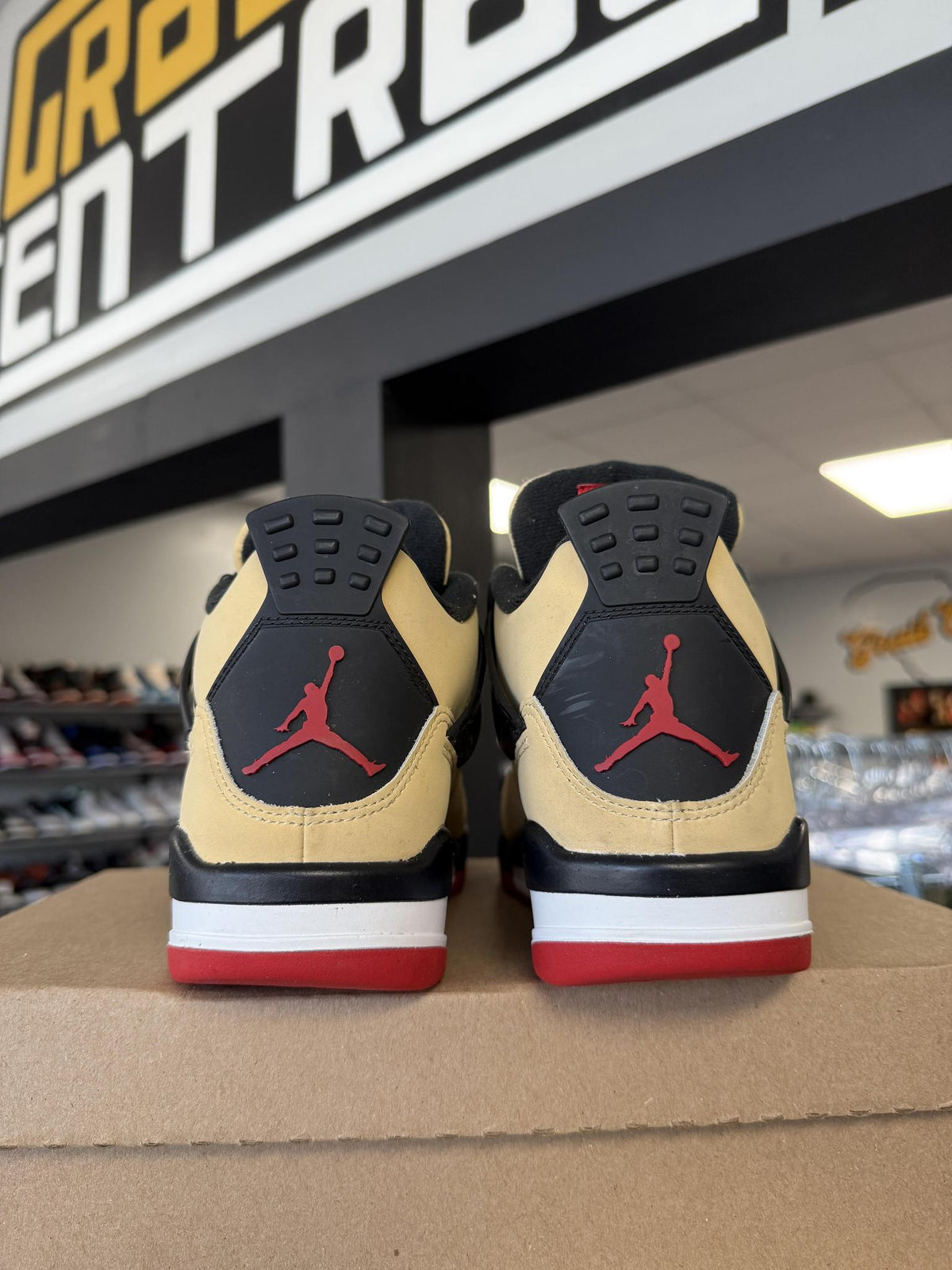 Jordan 4 "Pizza" Used Size 6Y/7.5W