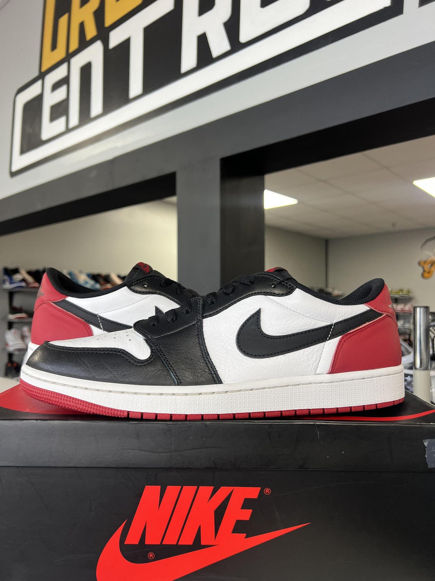 Jordan 1 Low Bred Toe Used Size 13
