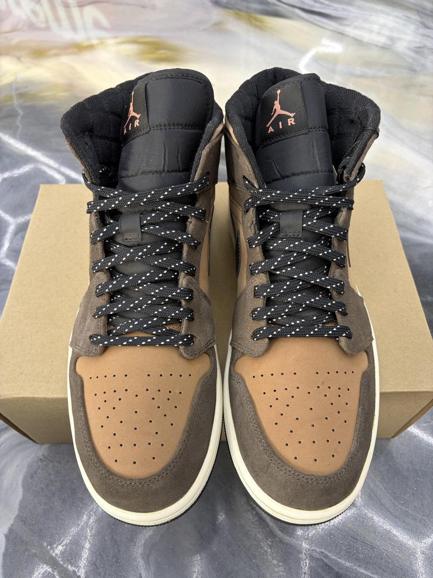 Jordan 1 Mid SE "Dark Chocolate" Used Size 12