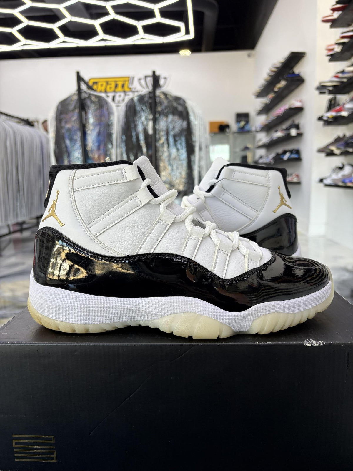 Jordan 11 "DMP Gratitude" Used Size 8.5