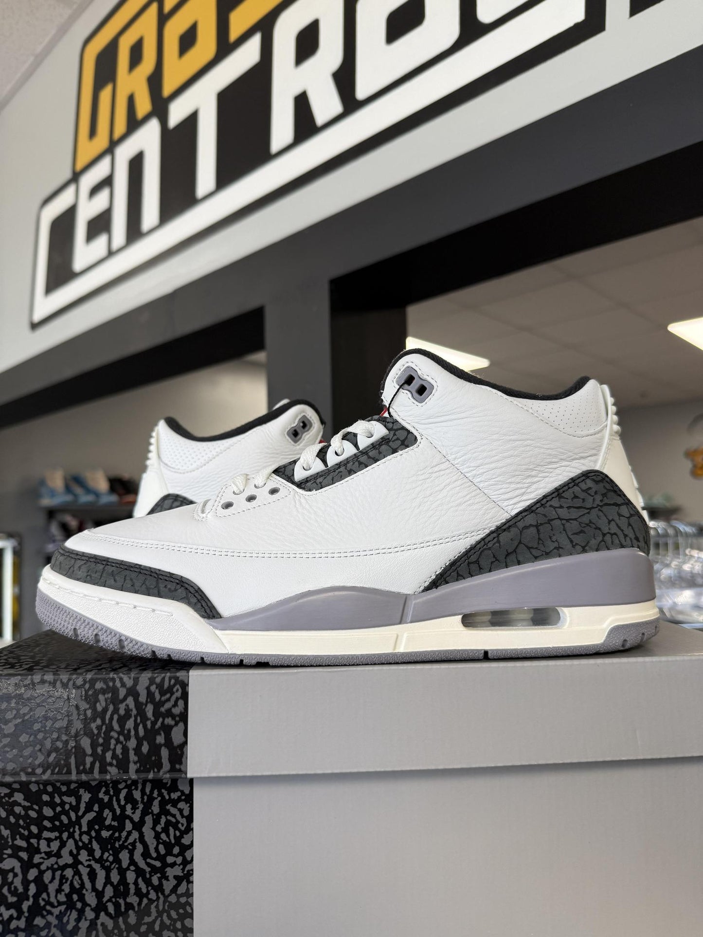 Jordan 3 "Cement Grey" Used Size 11