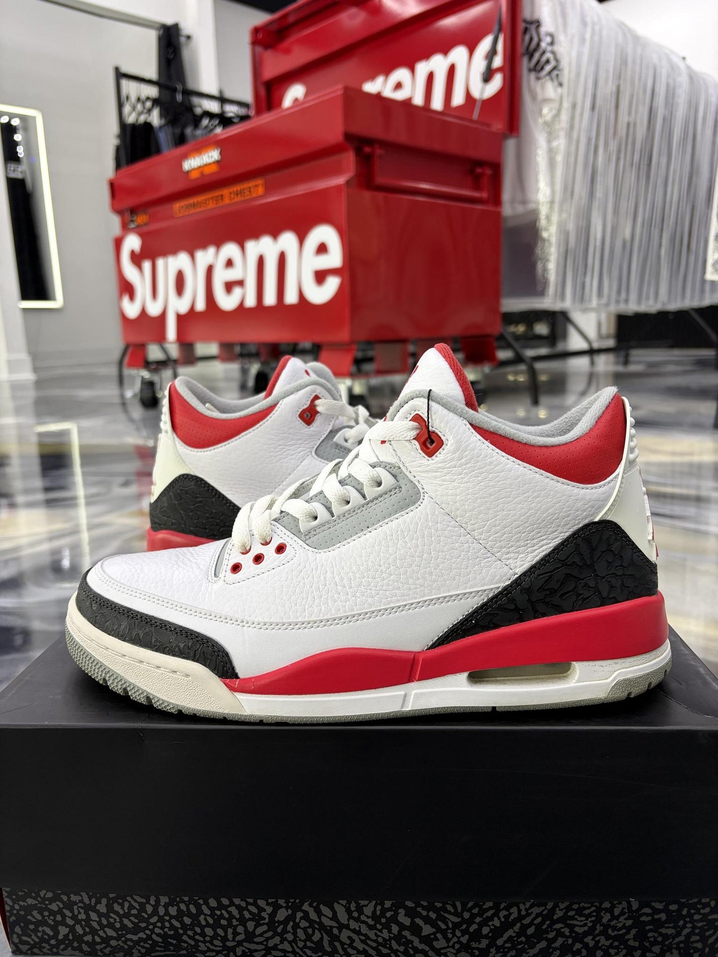 Jordan 3 "Fire Red 2013" Used Size 9.5