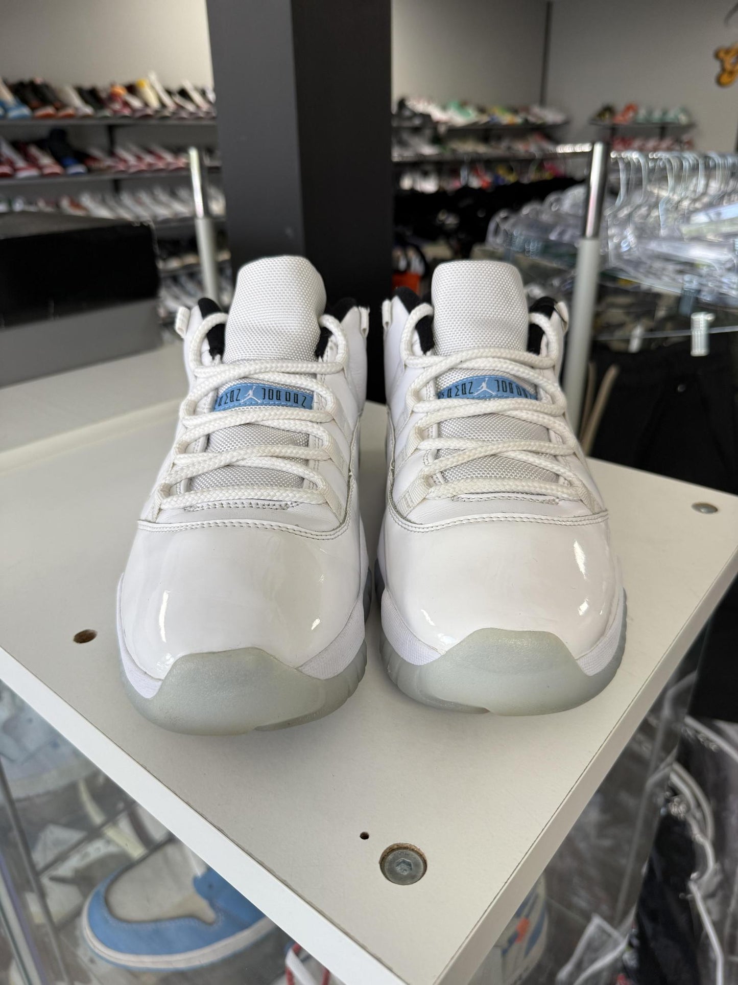 Jordan 11 Low "Legend Blue" Used Size 12