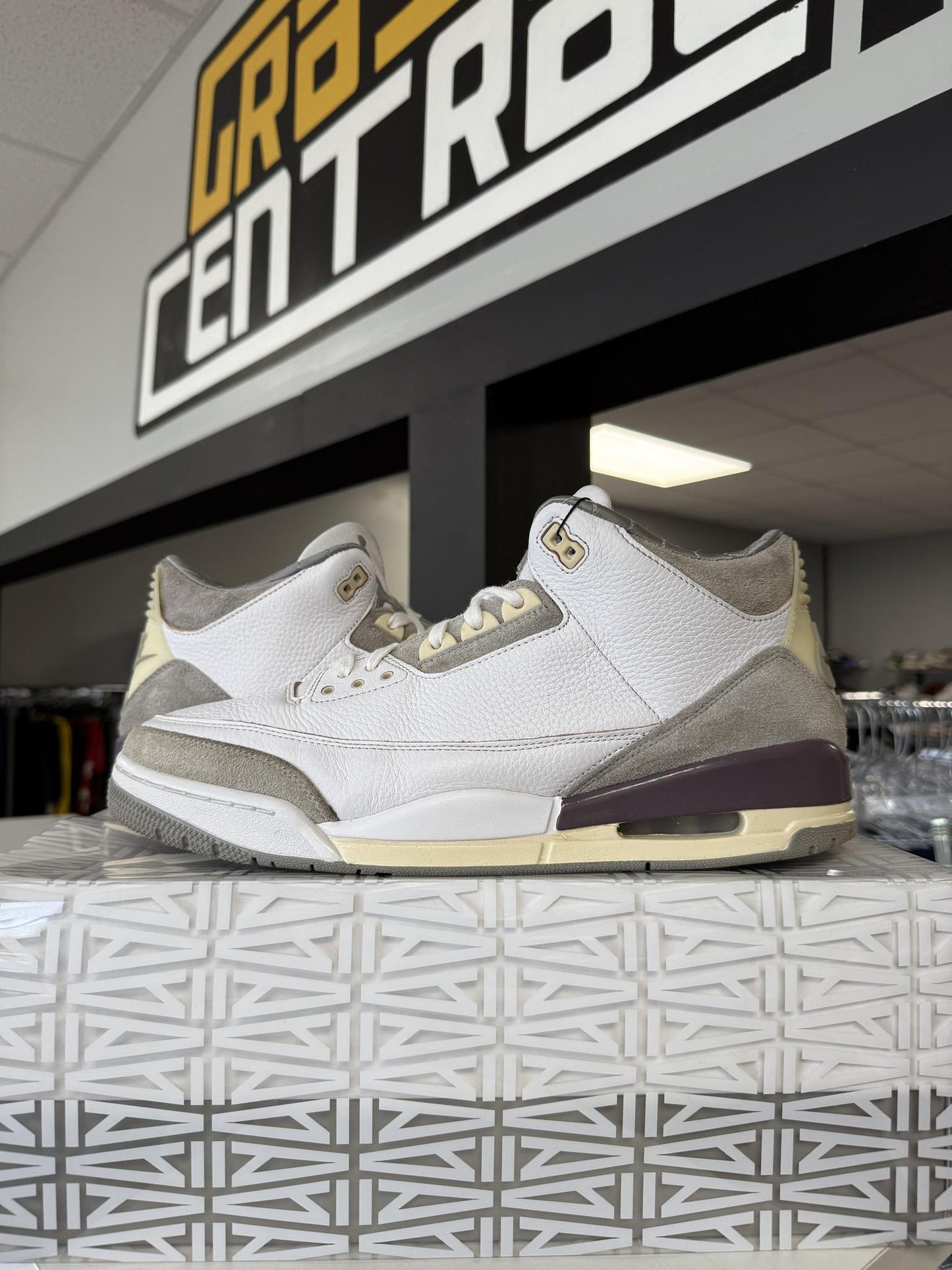 Jordan 3 A Ma Maniere "White" Used Size 13