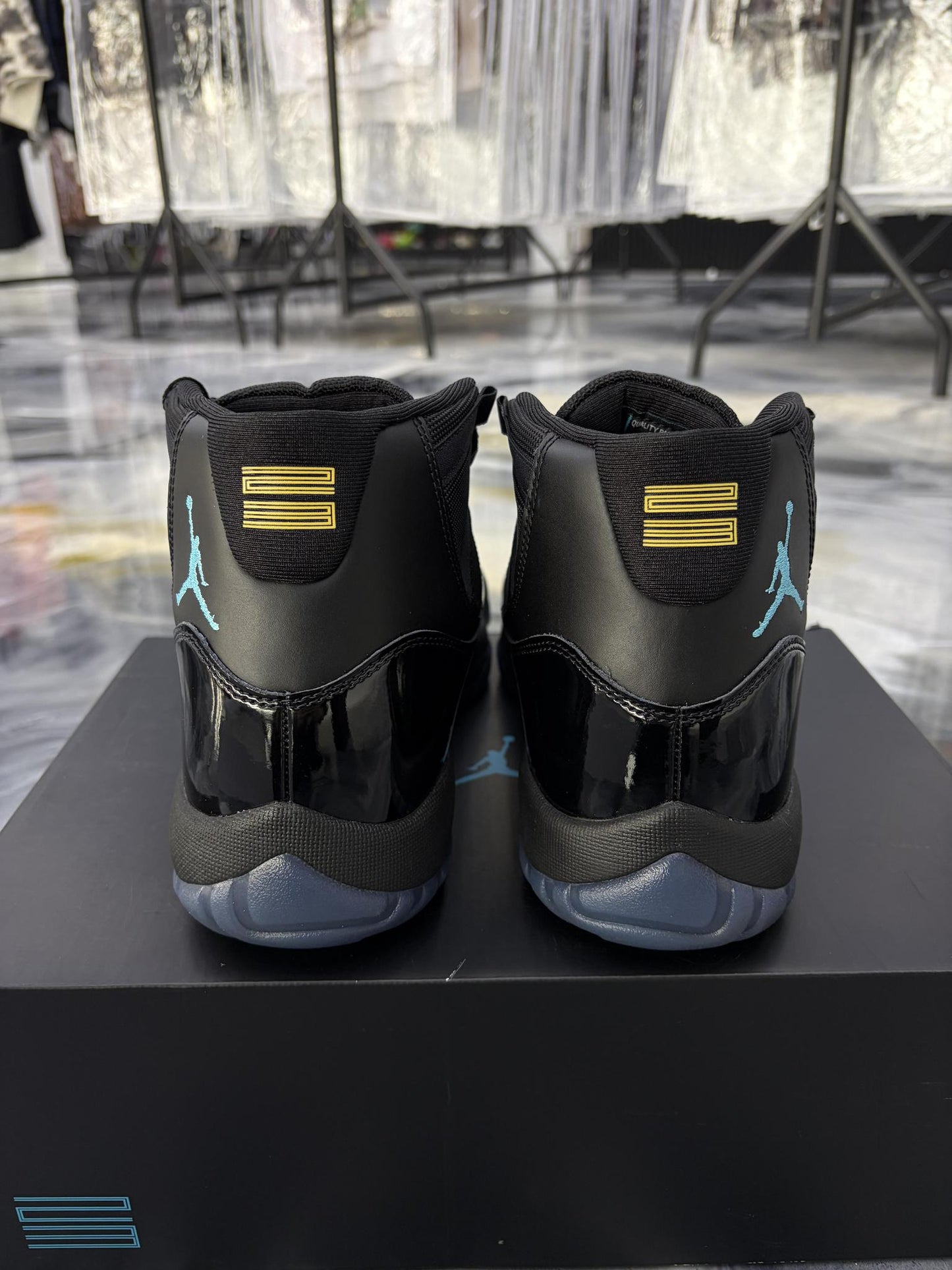 Jordan 11 "Gamma" Used Size 11