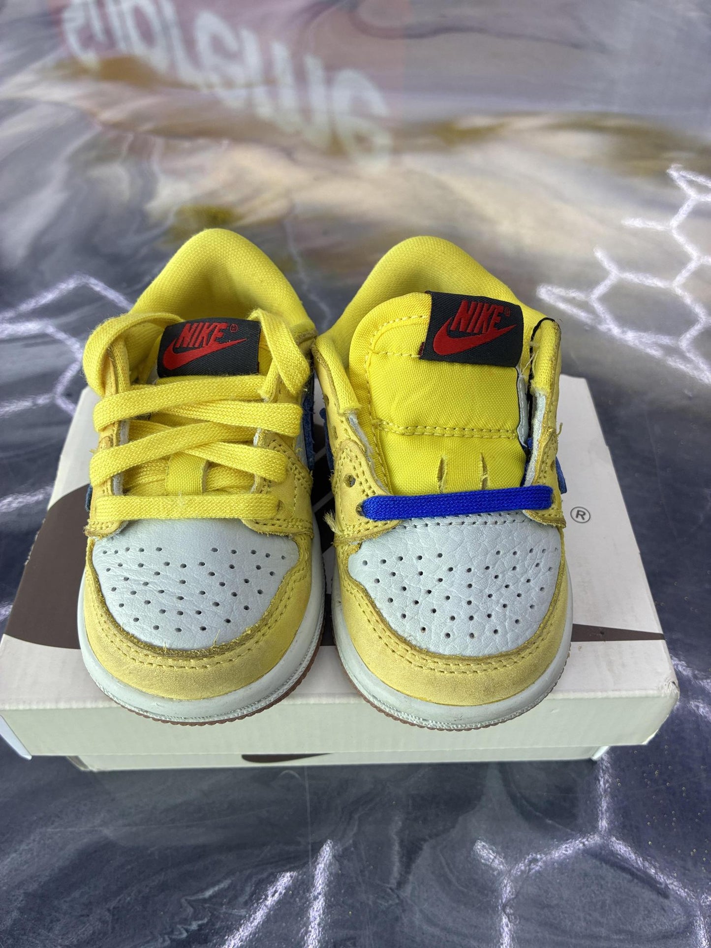 Jordan 1 Low Travis Scott Canary Used Size 4C