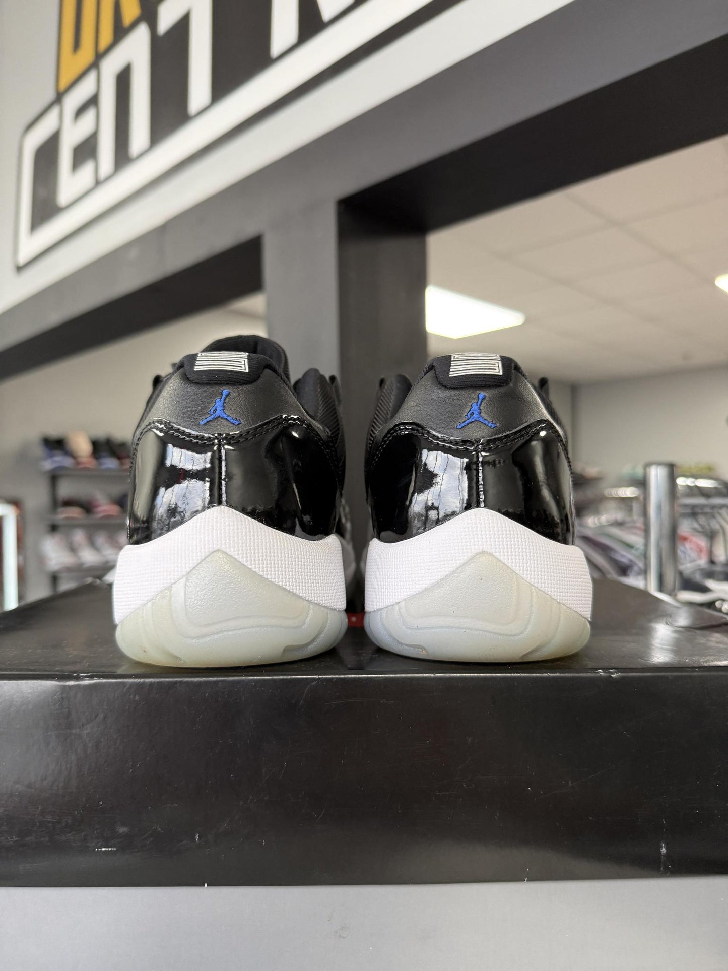 Jordan 11 Low "Space Jam" Used Size 8.5