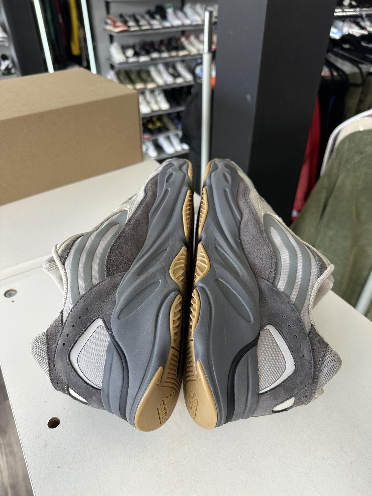 Yeezy 700 V2 "Tephra" Used Size 14