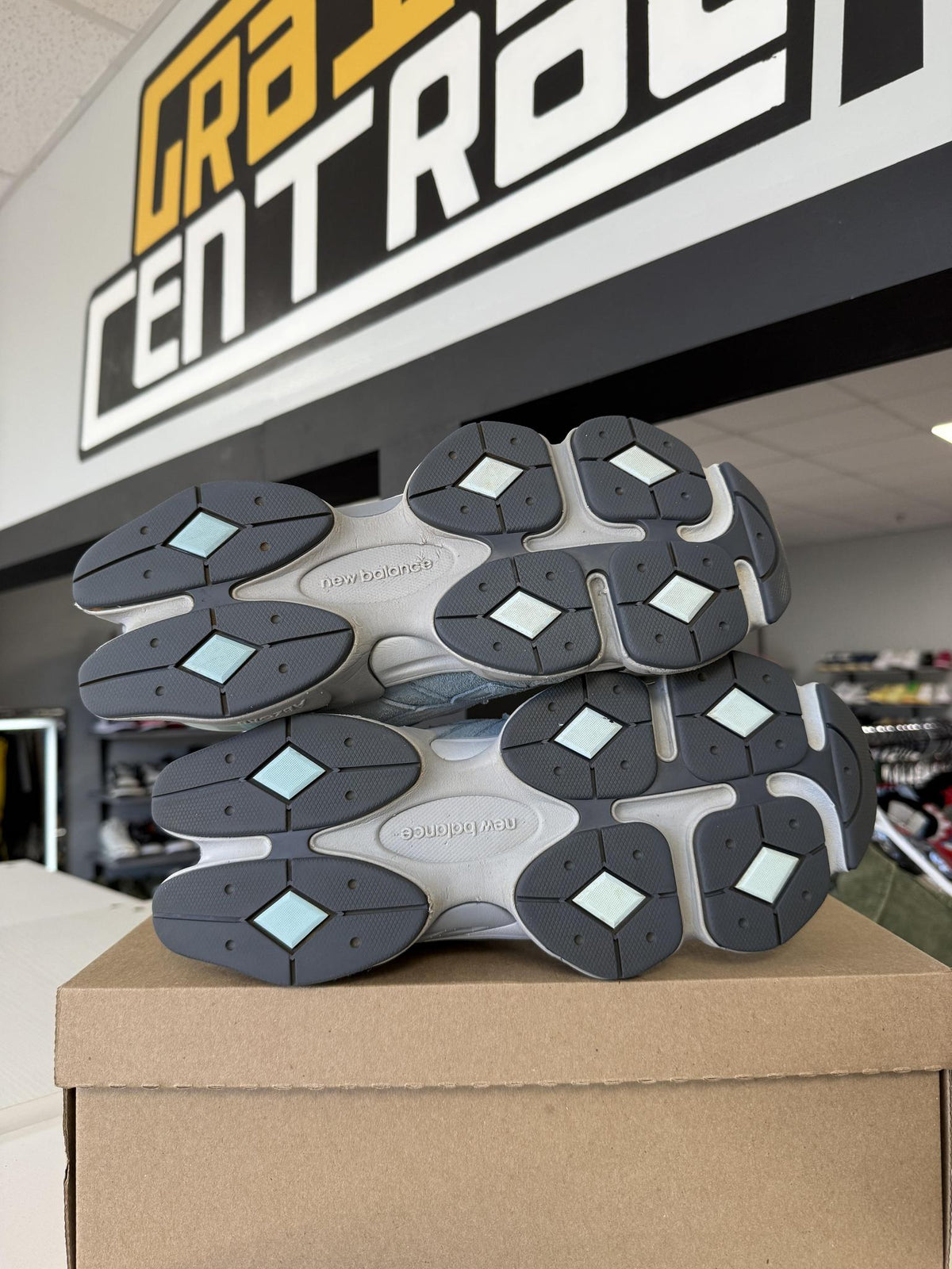 New Balance 9060 "Grey Blue" Used Size 9.5