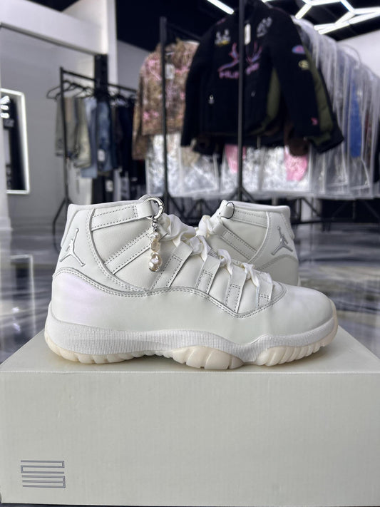Jordan 11 "Pearl" Used Size 5.5Y/7W