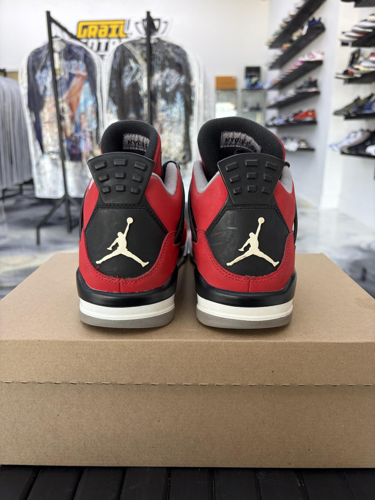 Jordan 4 "Toro 2013" Used Size 9
