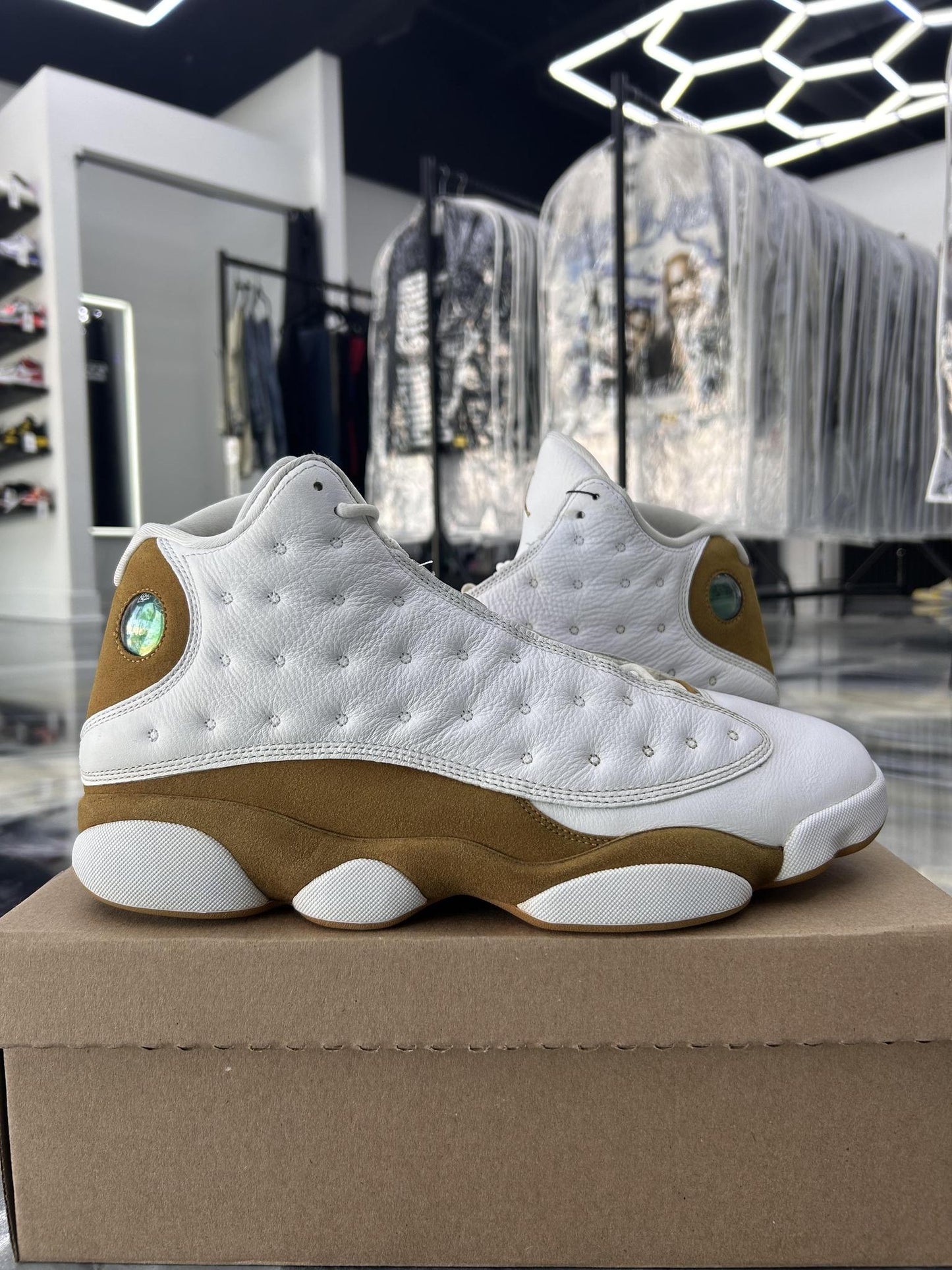 Jordan 13 "Wheat" Used Size 13