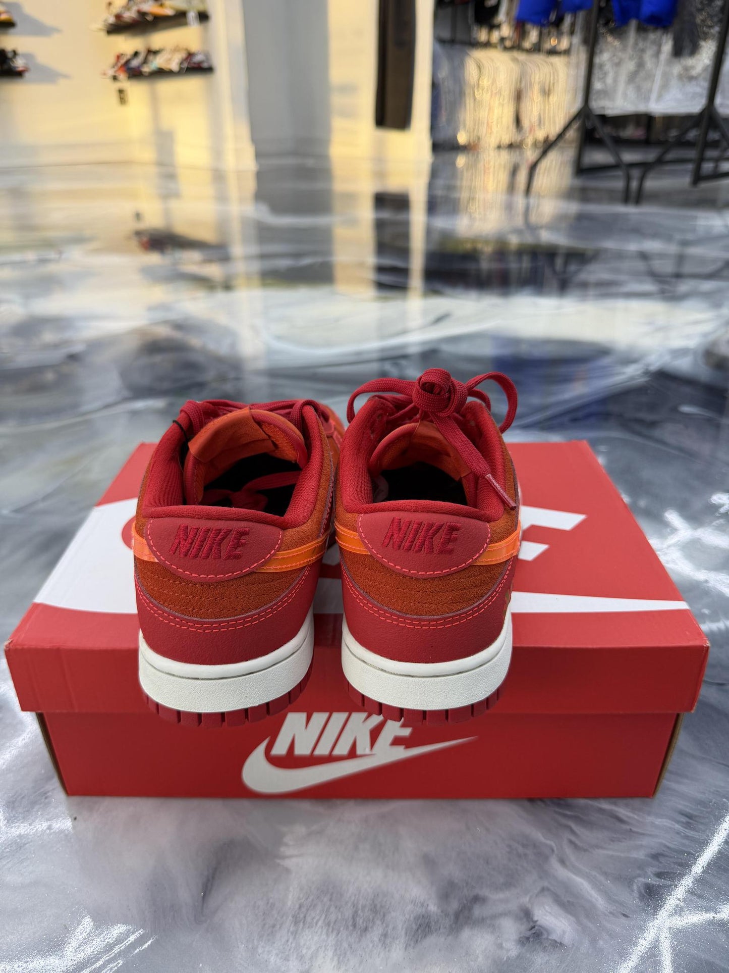 Nike Dunk Low ATL Used Size 7.5