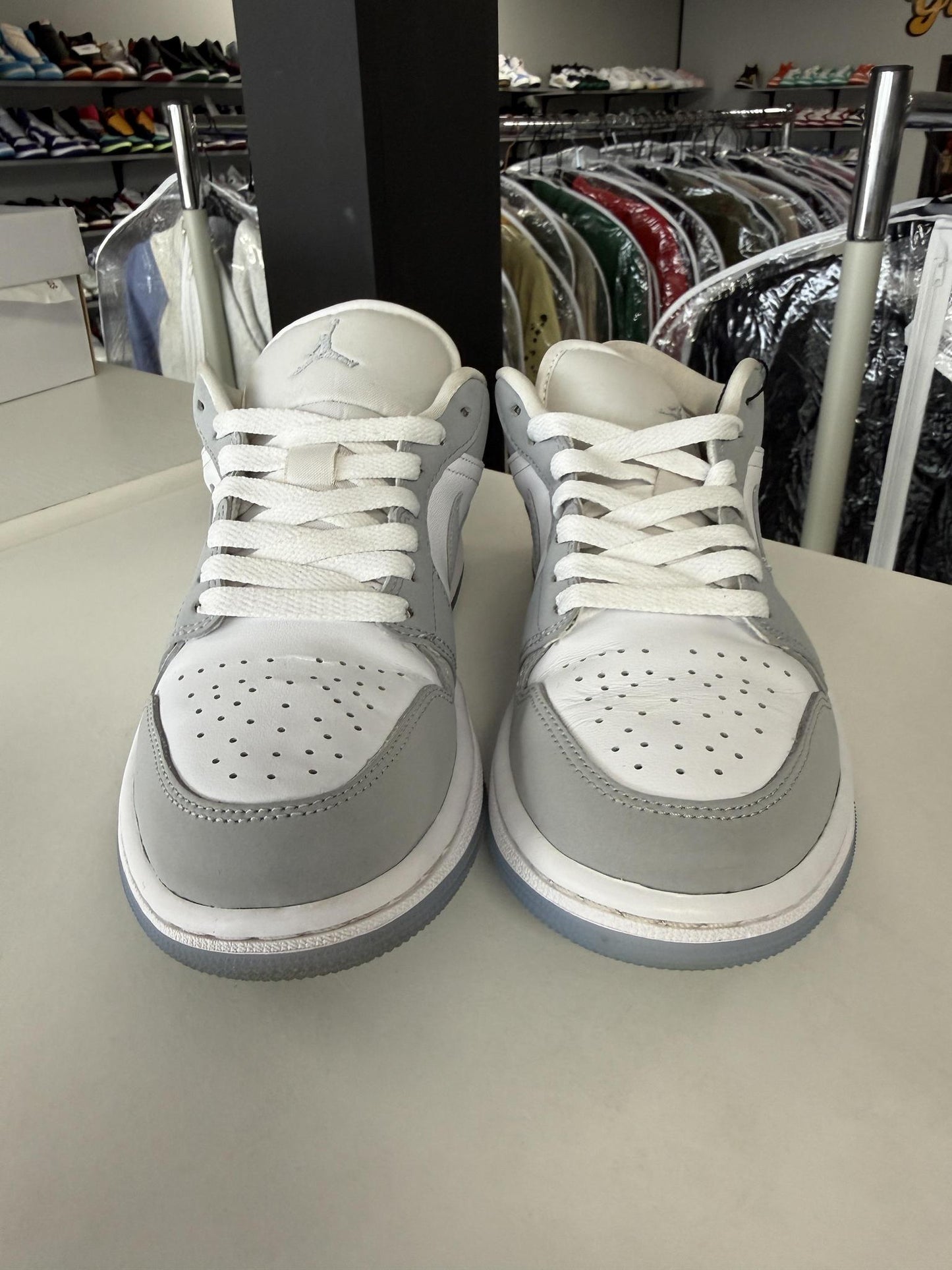 Jordan 1 Low "Wolf Grey" Used Size 5.5W/7Y