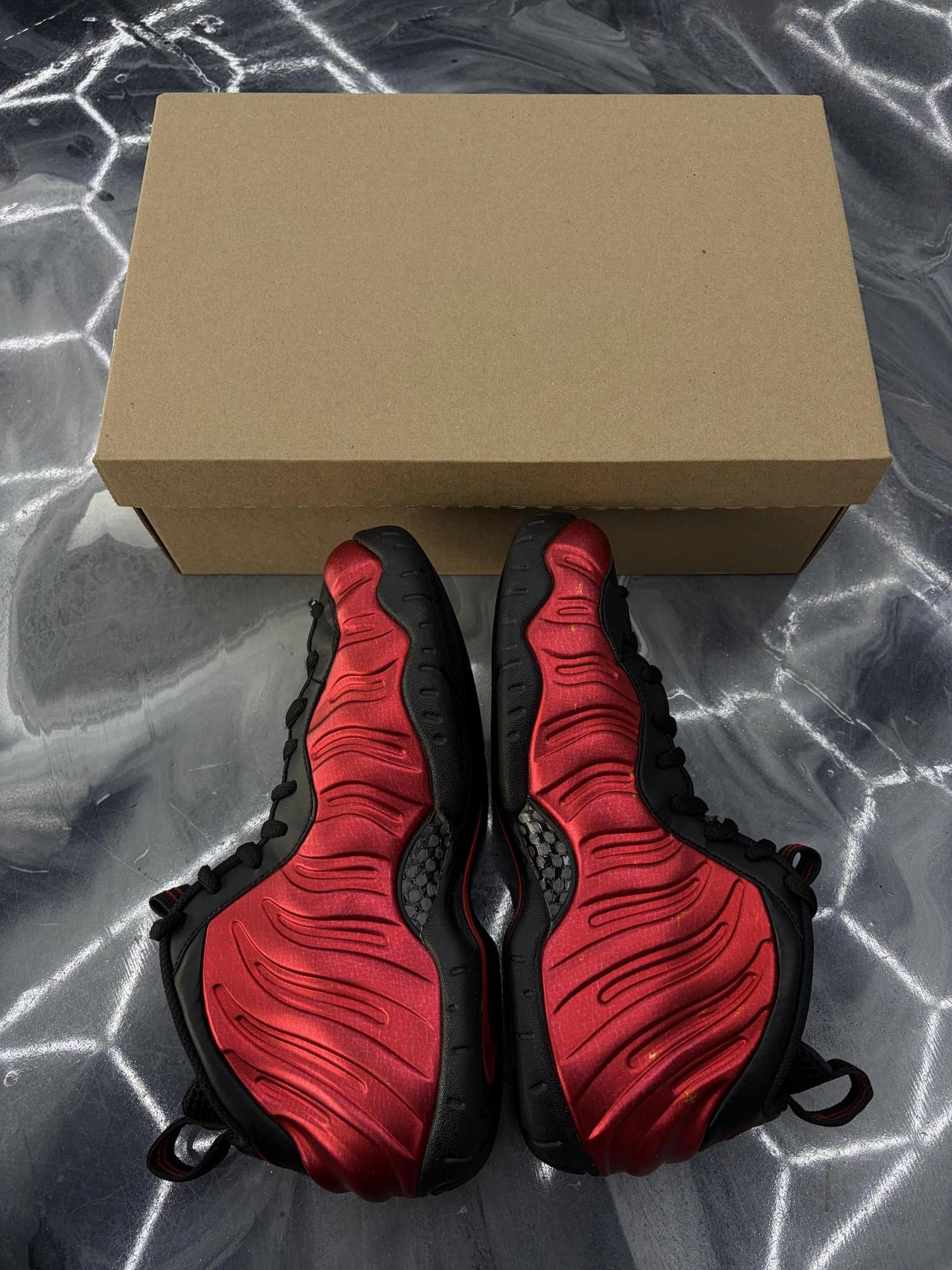 Nike Air Foamposite  "University Red" Used Size 8