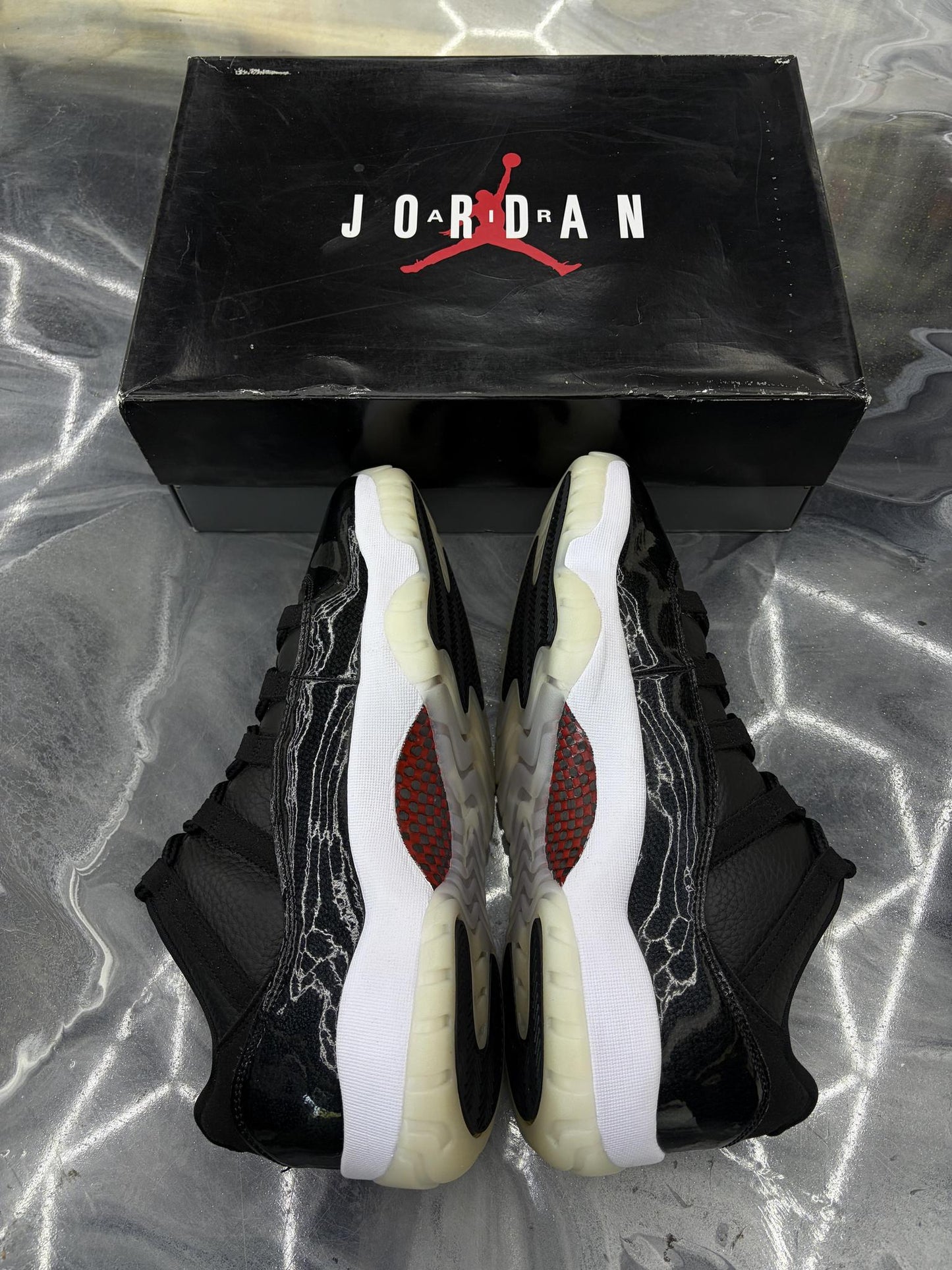 Jordan 11 Low "72-10" Used Size 13