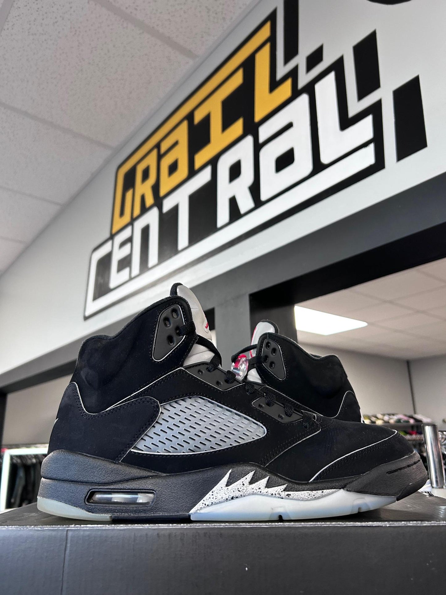 Jordan 5 "Metallic Reimagined" Used Size 12