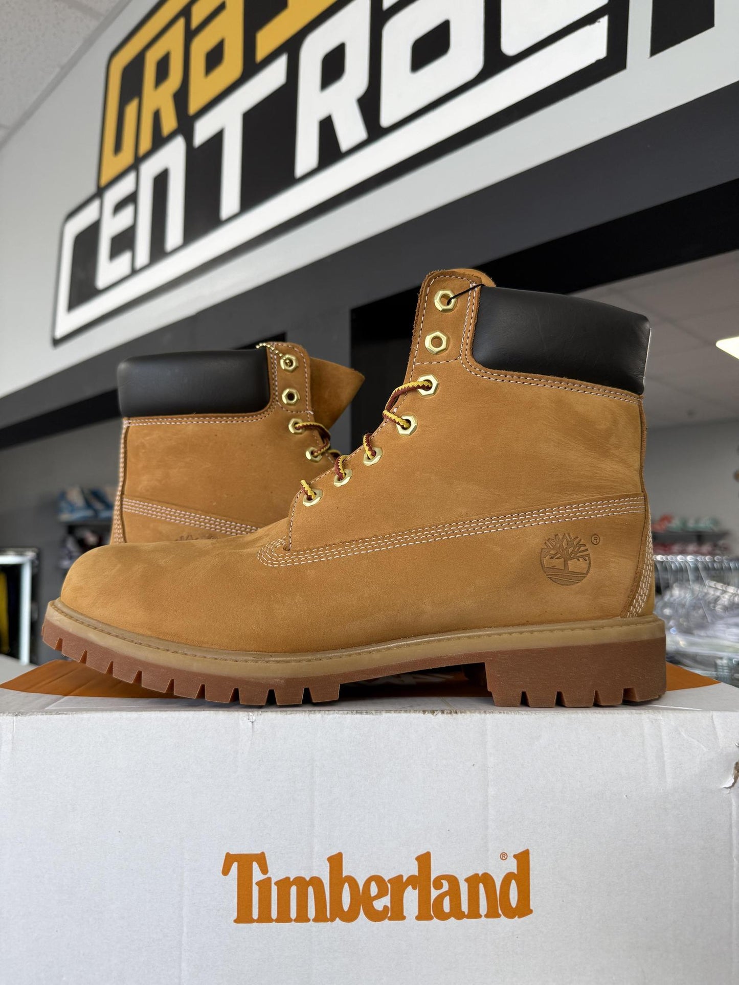 Timberland Premium "Wheat" Boot Used Size 11
