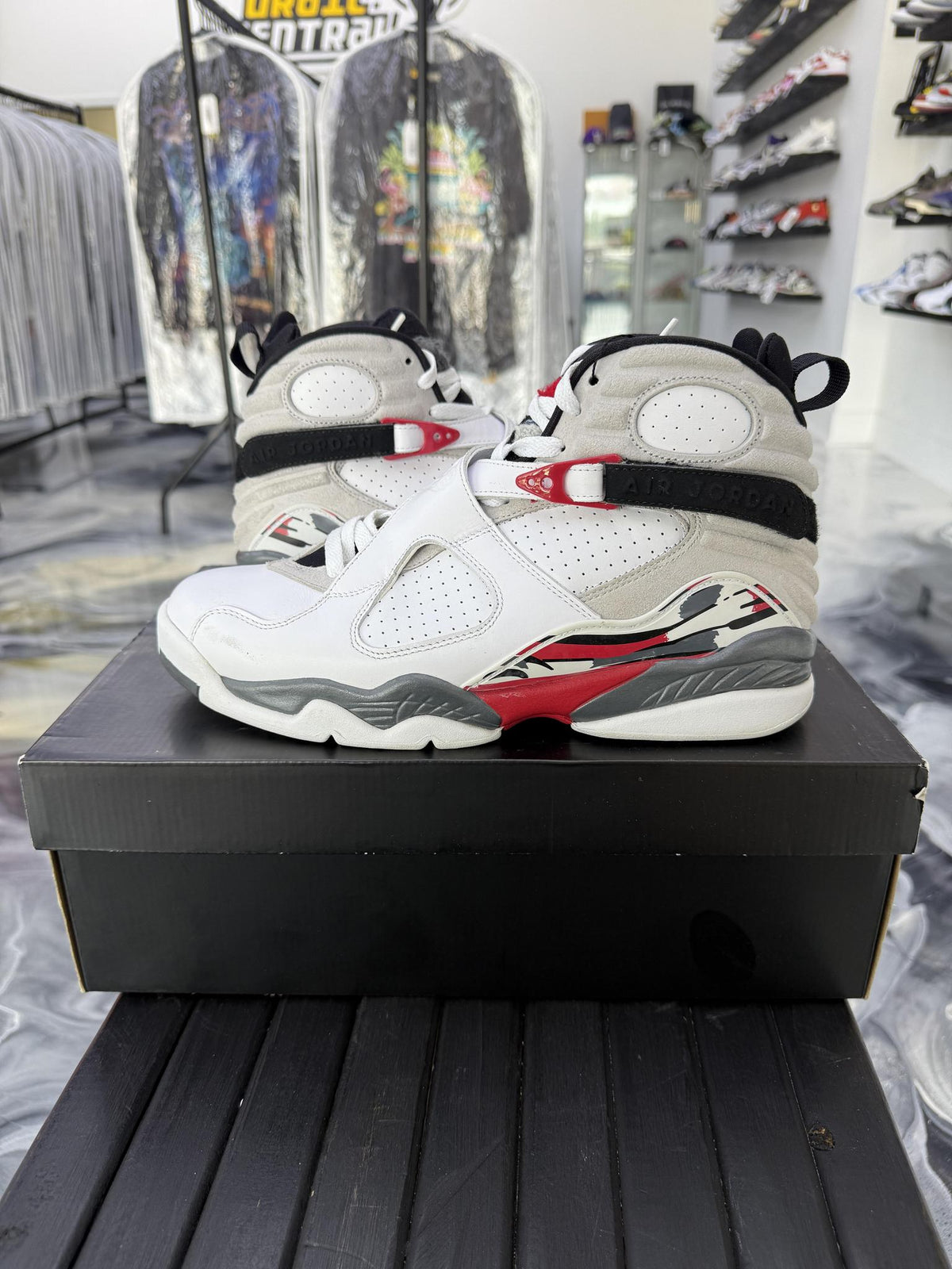 Jordan 8 "Bugs Bunny" (2013) Used Size 9.5