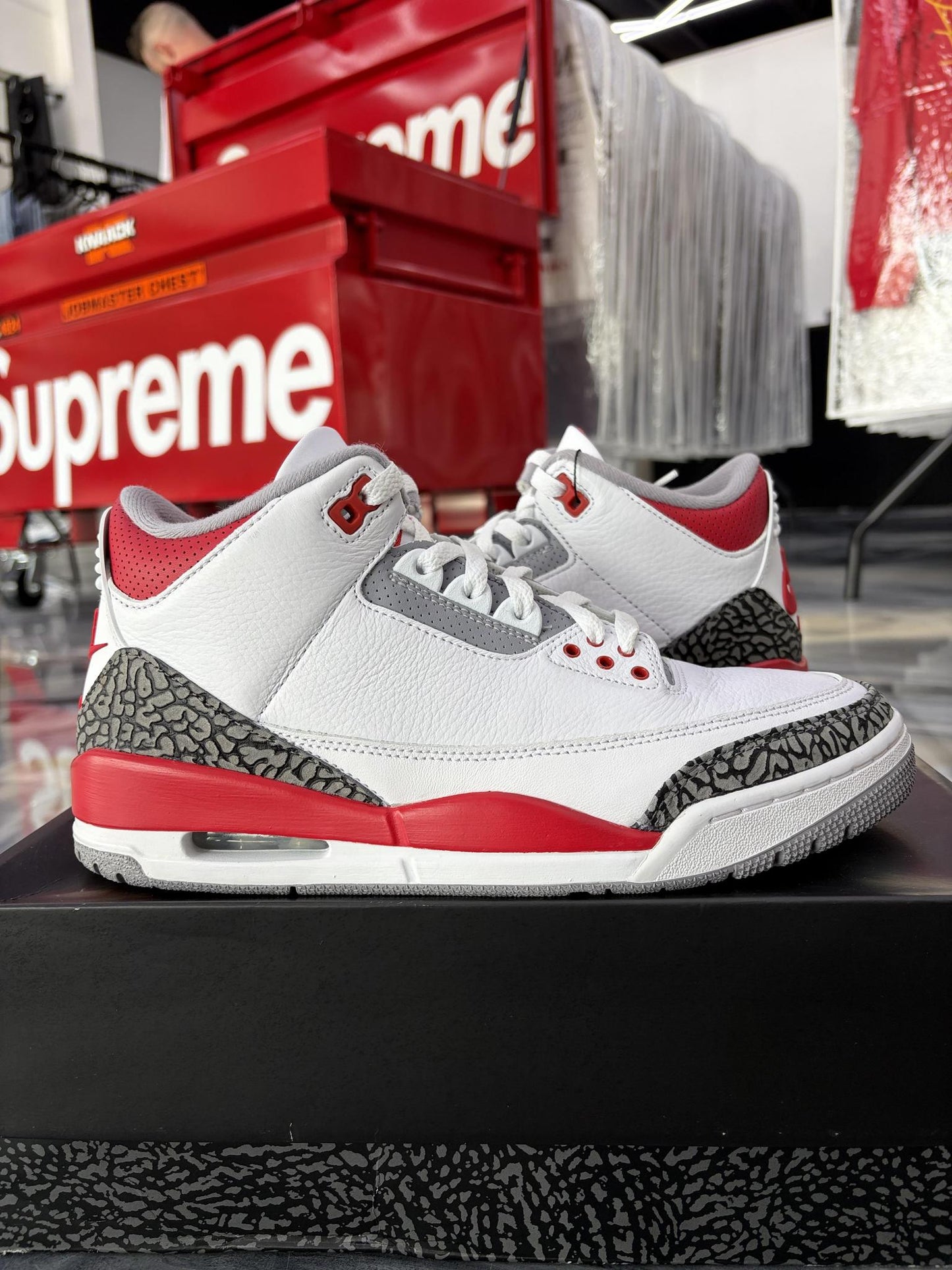 Jordan 3 "Fire Red" Used Size 9
