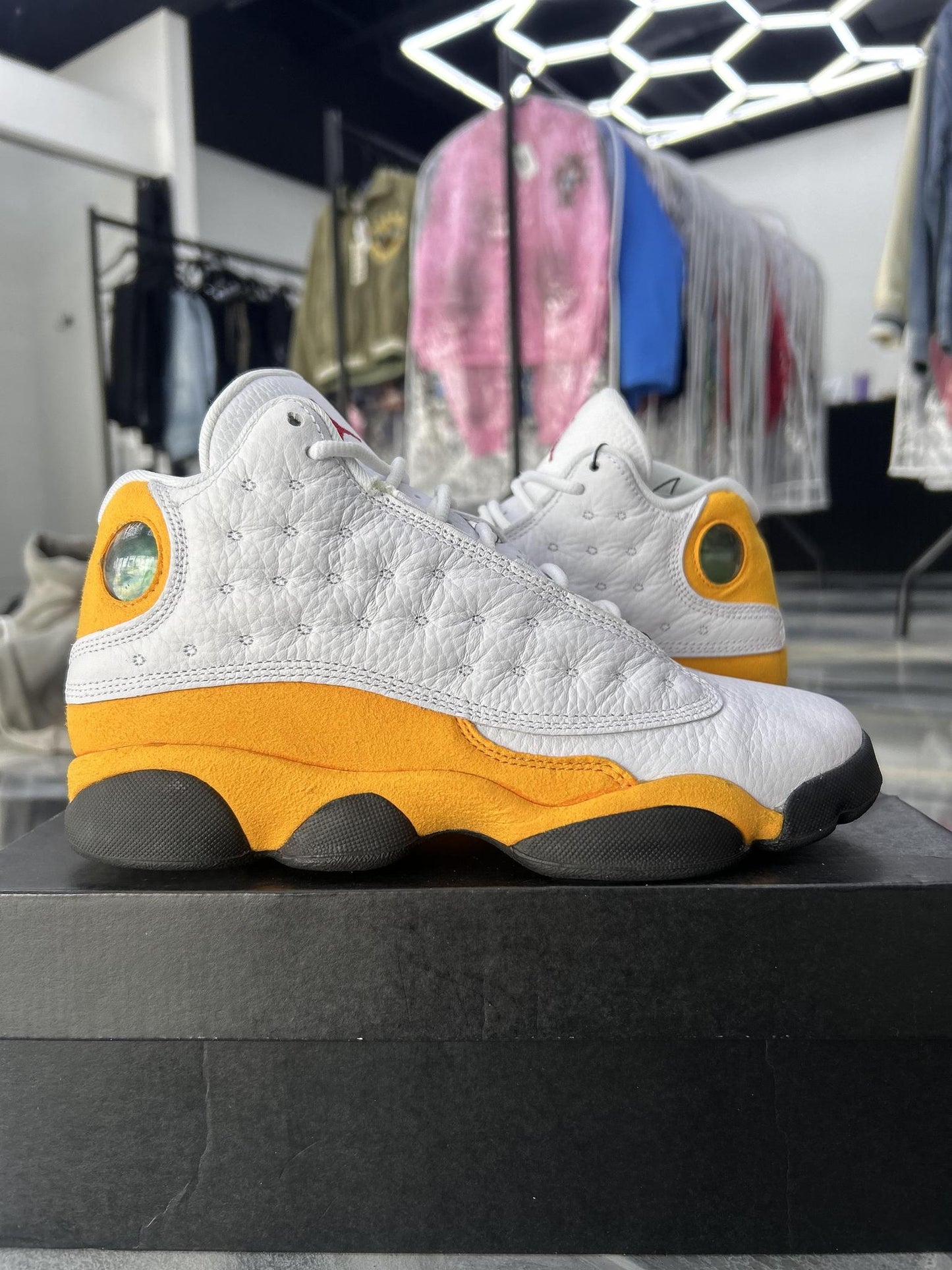Jordan 13 "Del Sol" Used Size 6Y/7.5W