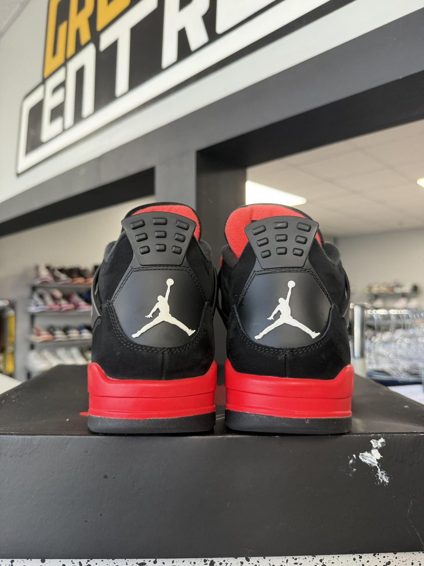 Jordan 4 "Red Thunder" Used Size 10.5