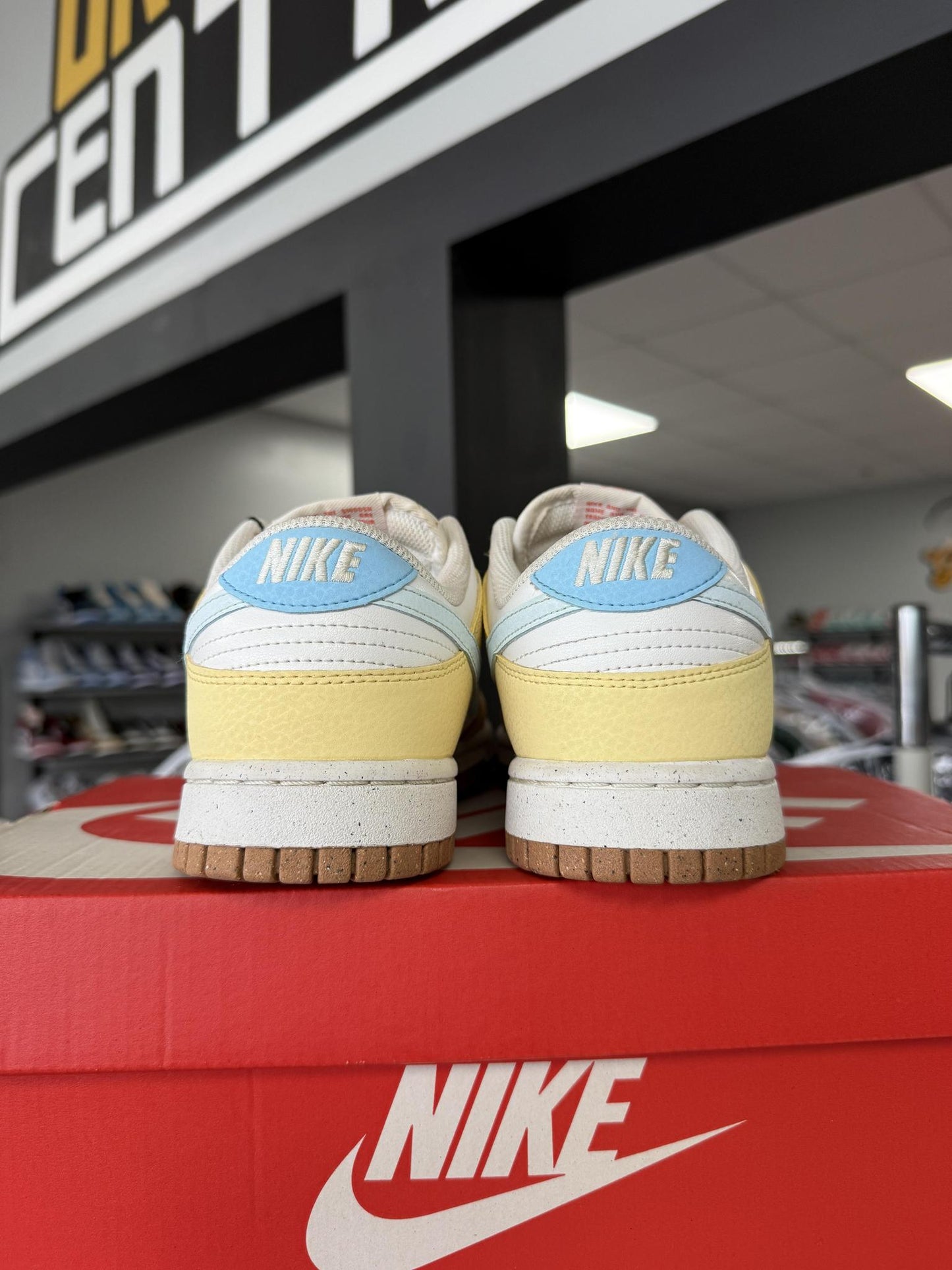 Dunk Low "Soft Yellow" Used Size 6.5Y/8W