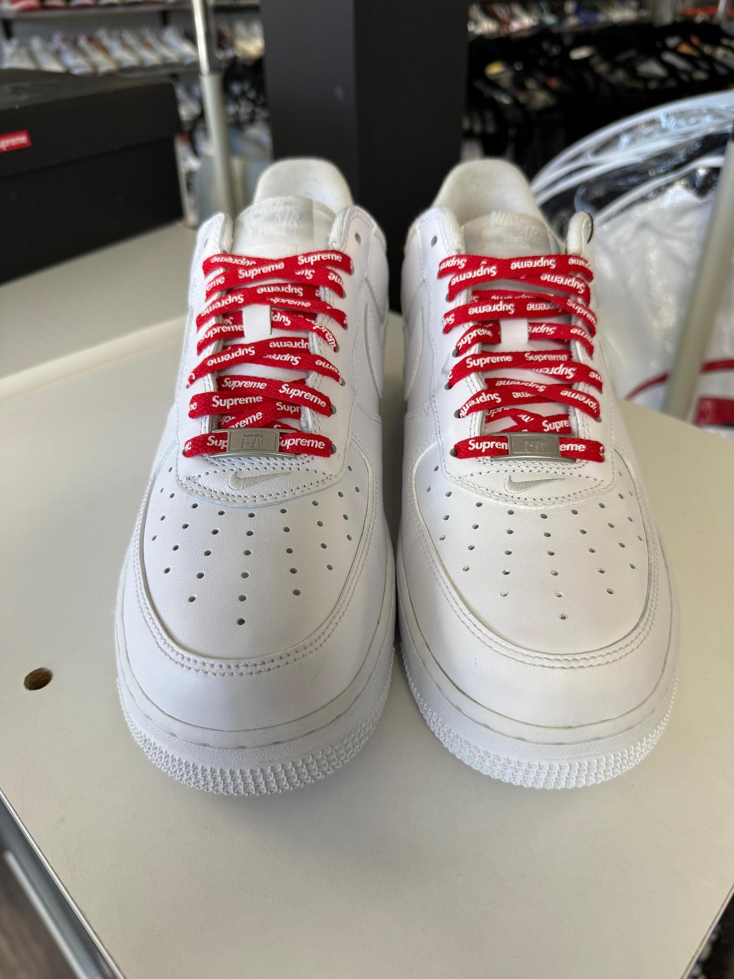 Air Force 1 Low x Supreme "White" Used Size 10