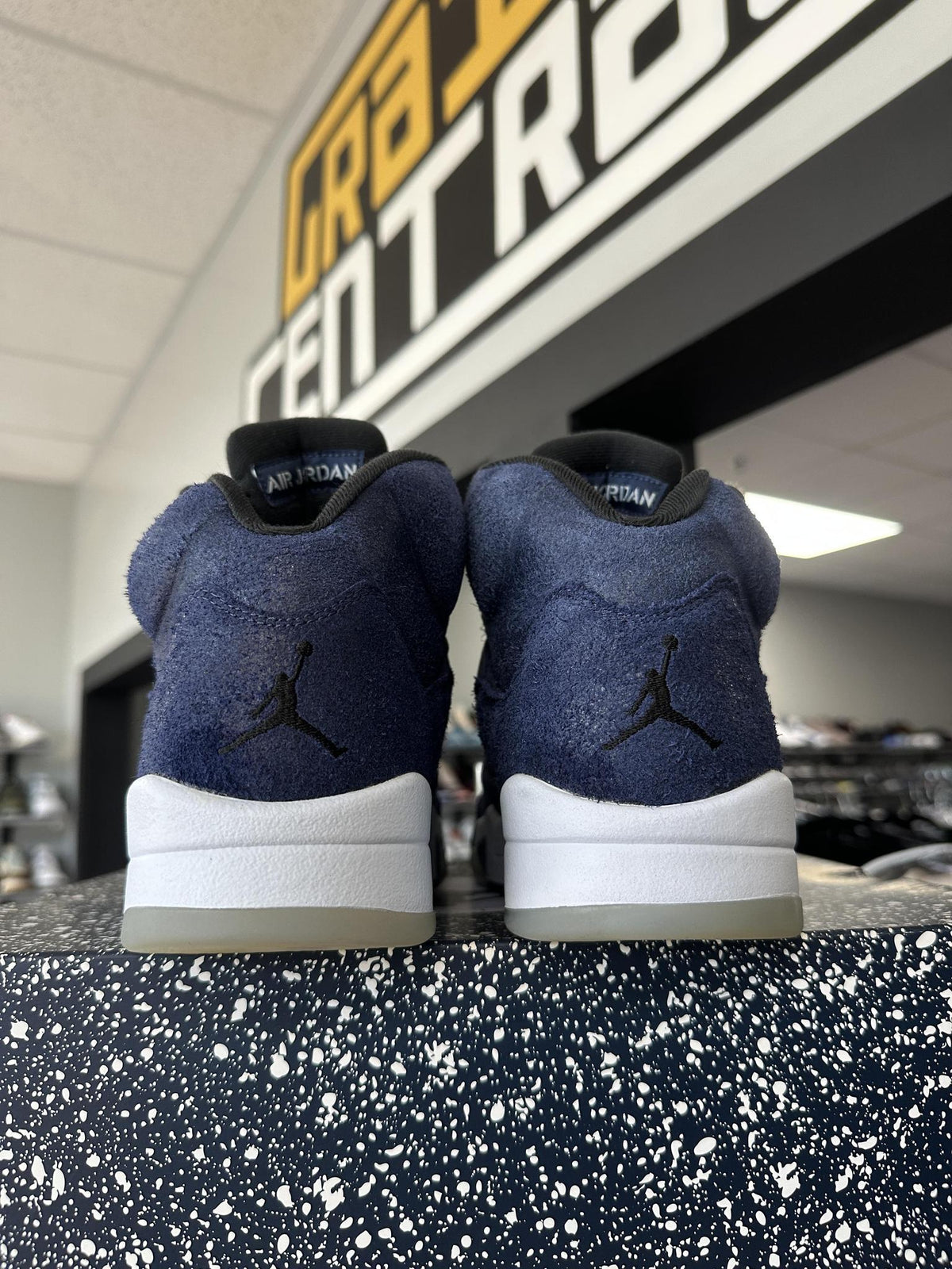 Jordan 5 Midnight Navy Used