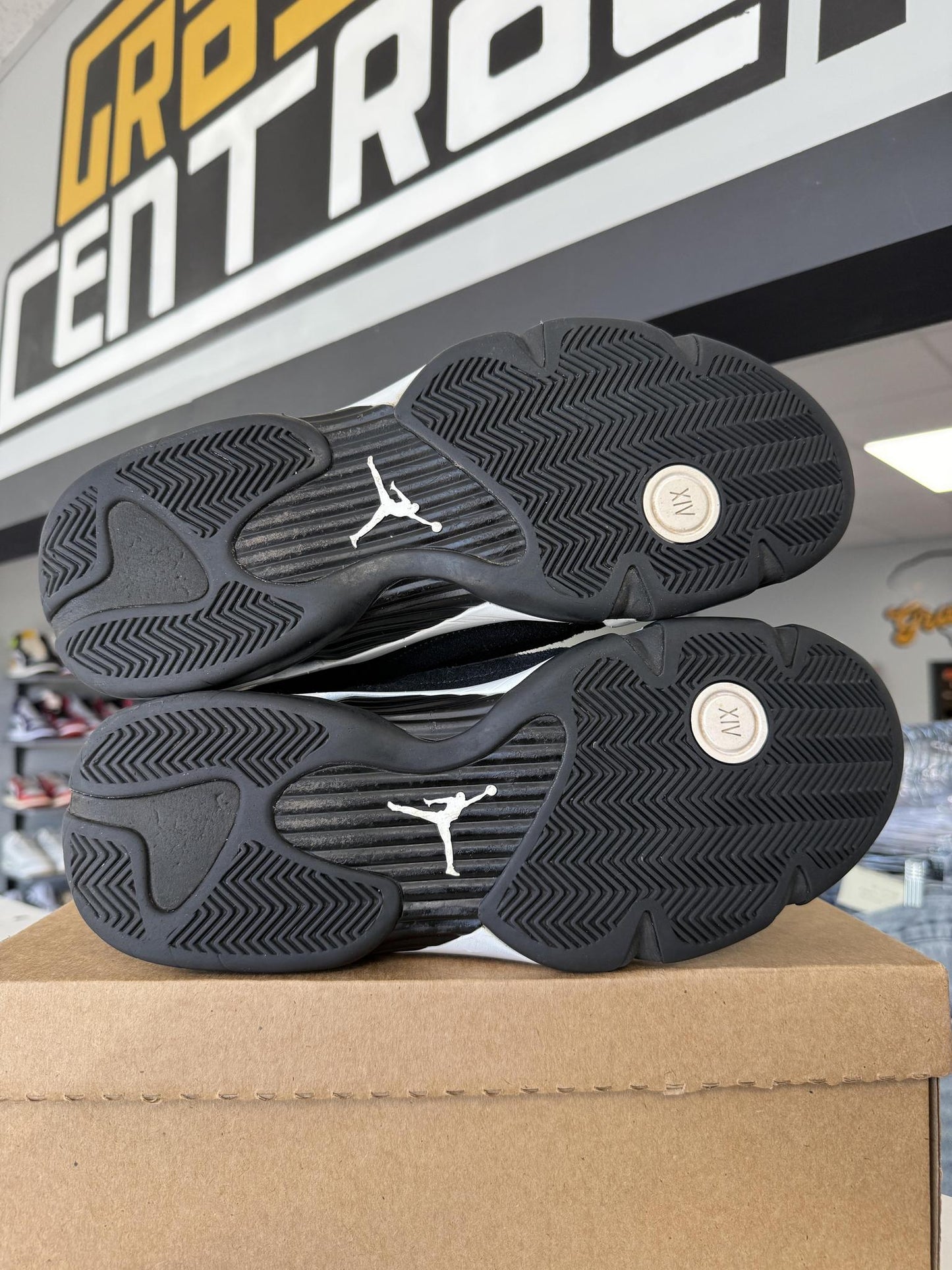 Jordan 14 "Black White" Used Size 13