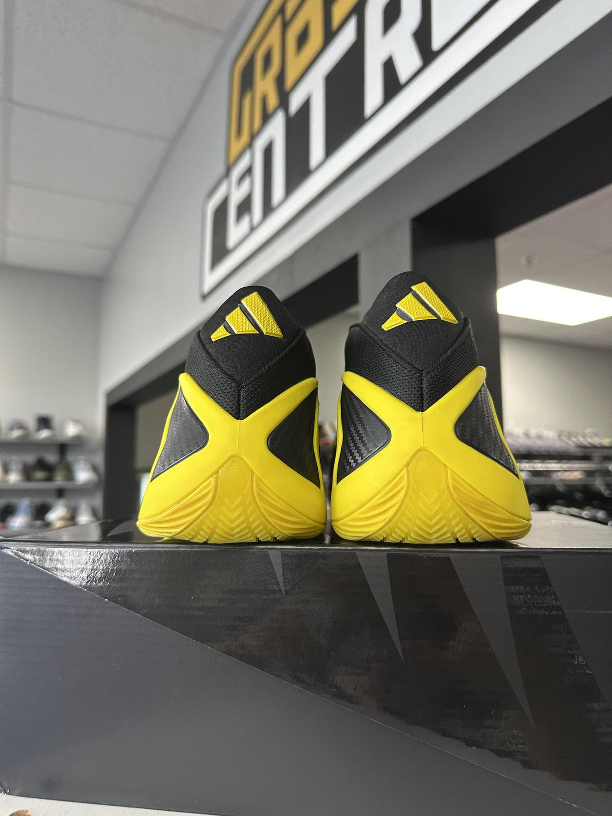 Adidas AE 2 "Bruce Lee" Used Size 8.5