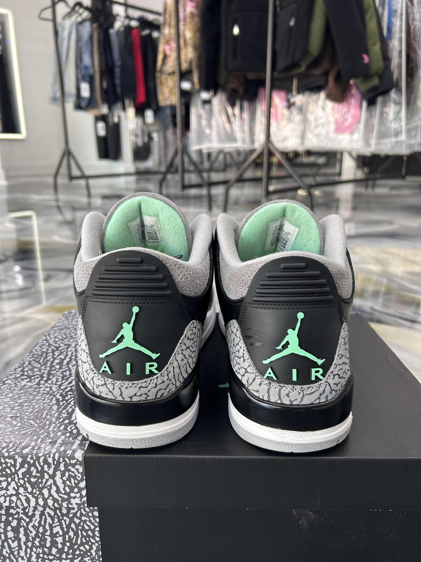 Jordan 3 "Green Glow" Used Size 13