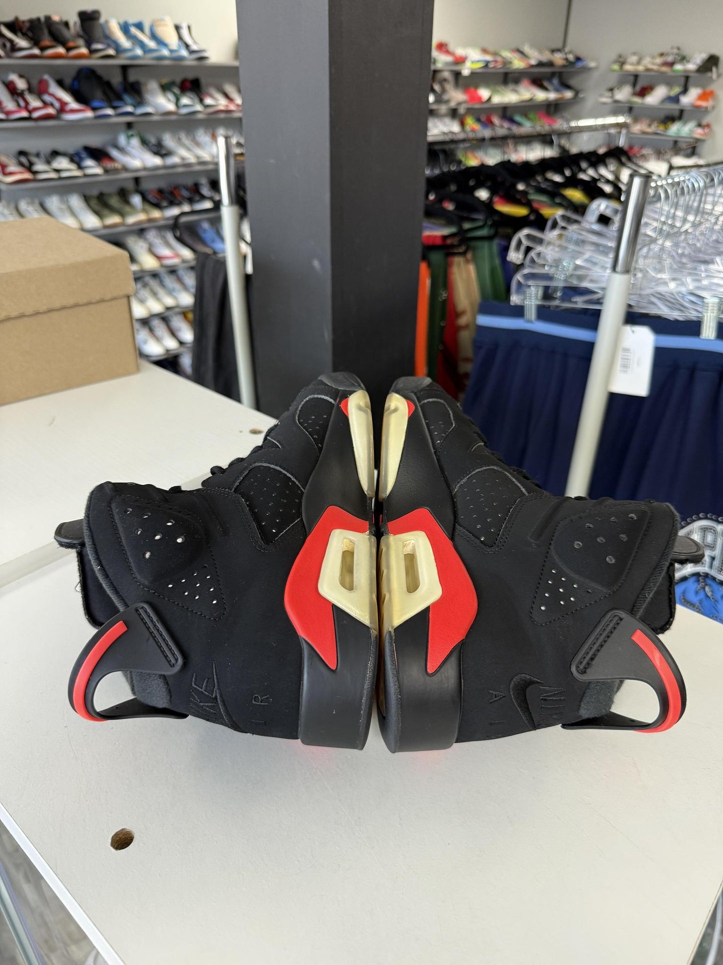 Jordan 6 "Infrared" Used Size 9