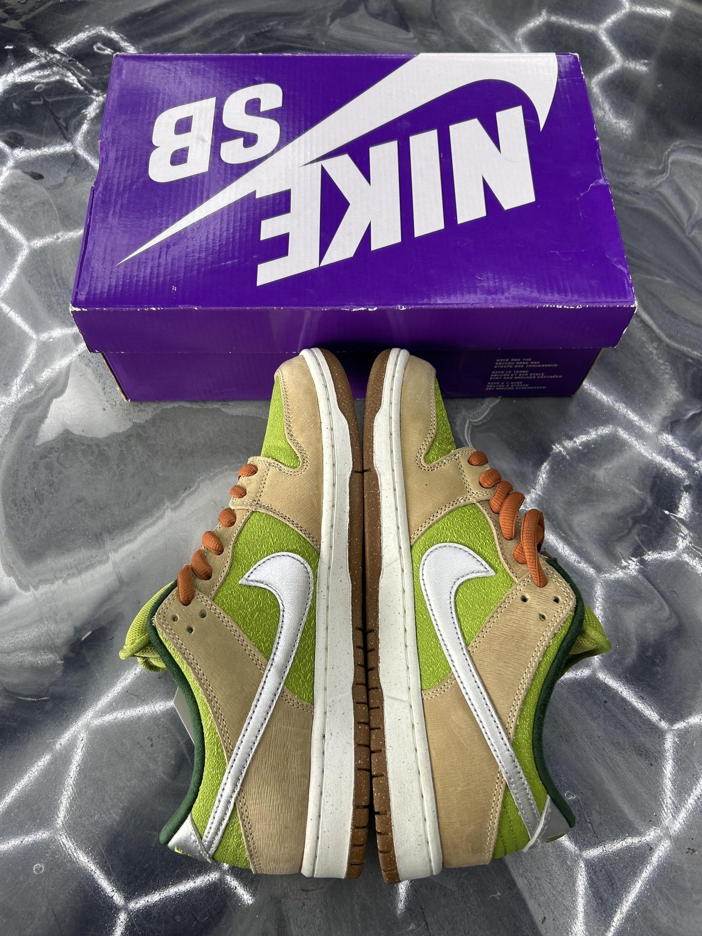 Nike SB Dunk Low "Escargot" Used Size 10.5