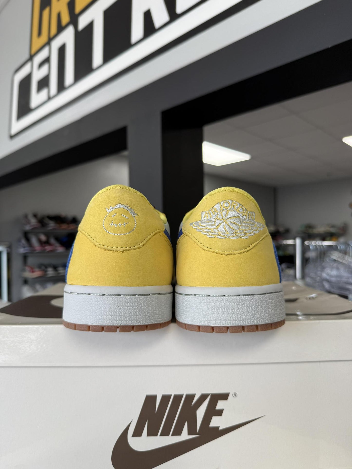 Jordan 1 Low x Travis Scott "Canary" Used Size 13